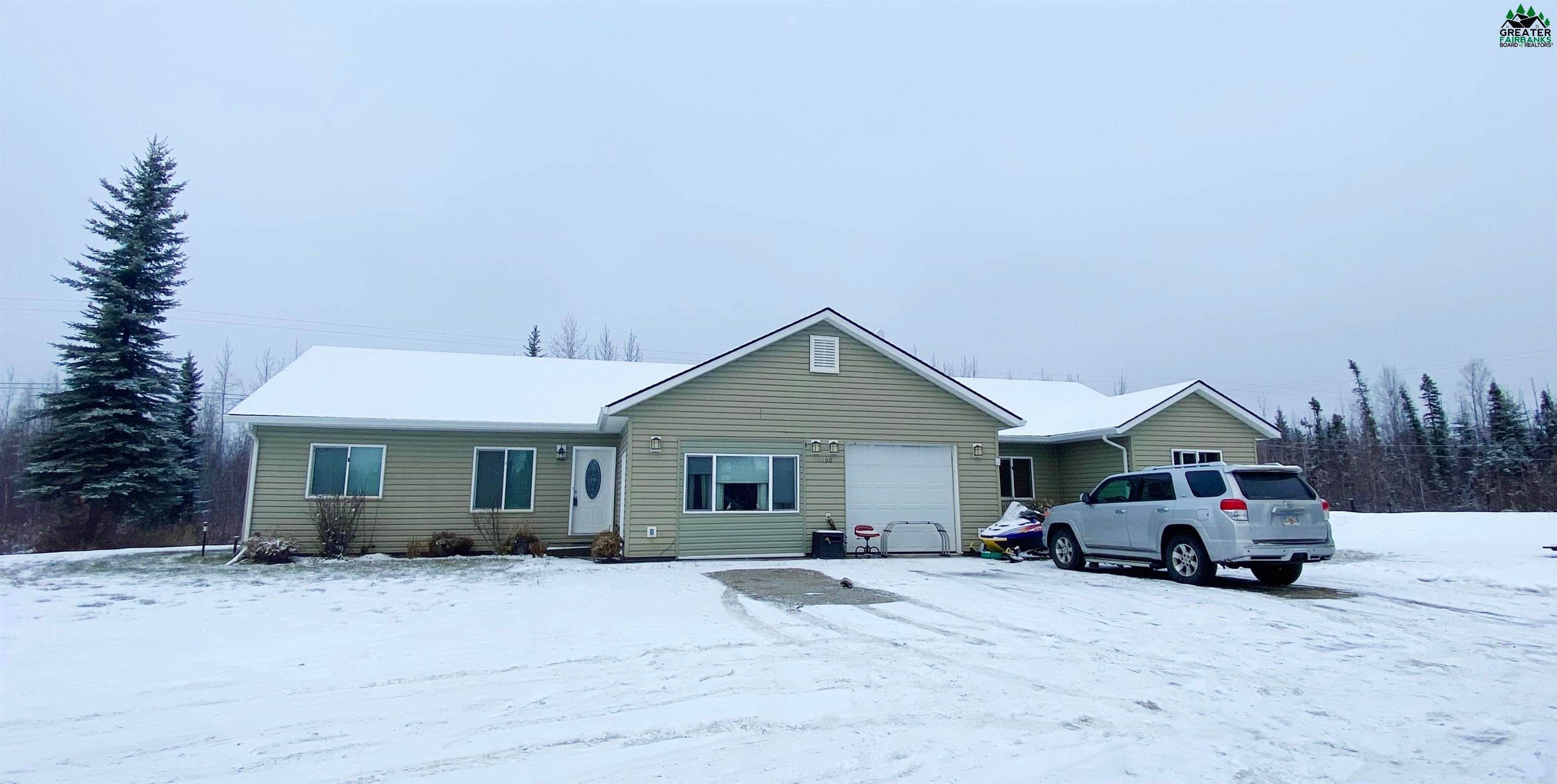 Duplex Homes 为 销售 在 1190 ROCK JASMINE COURT North Pole, 阿拉斯加州 99705 美国
