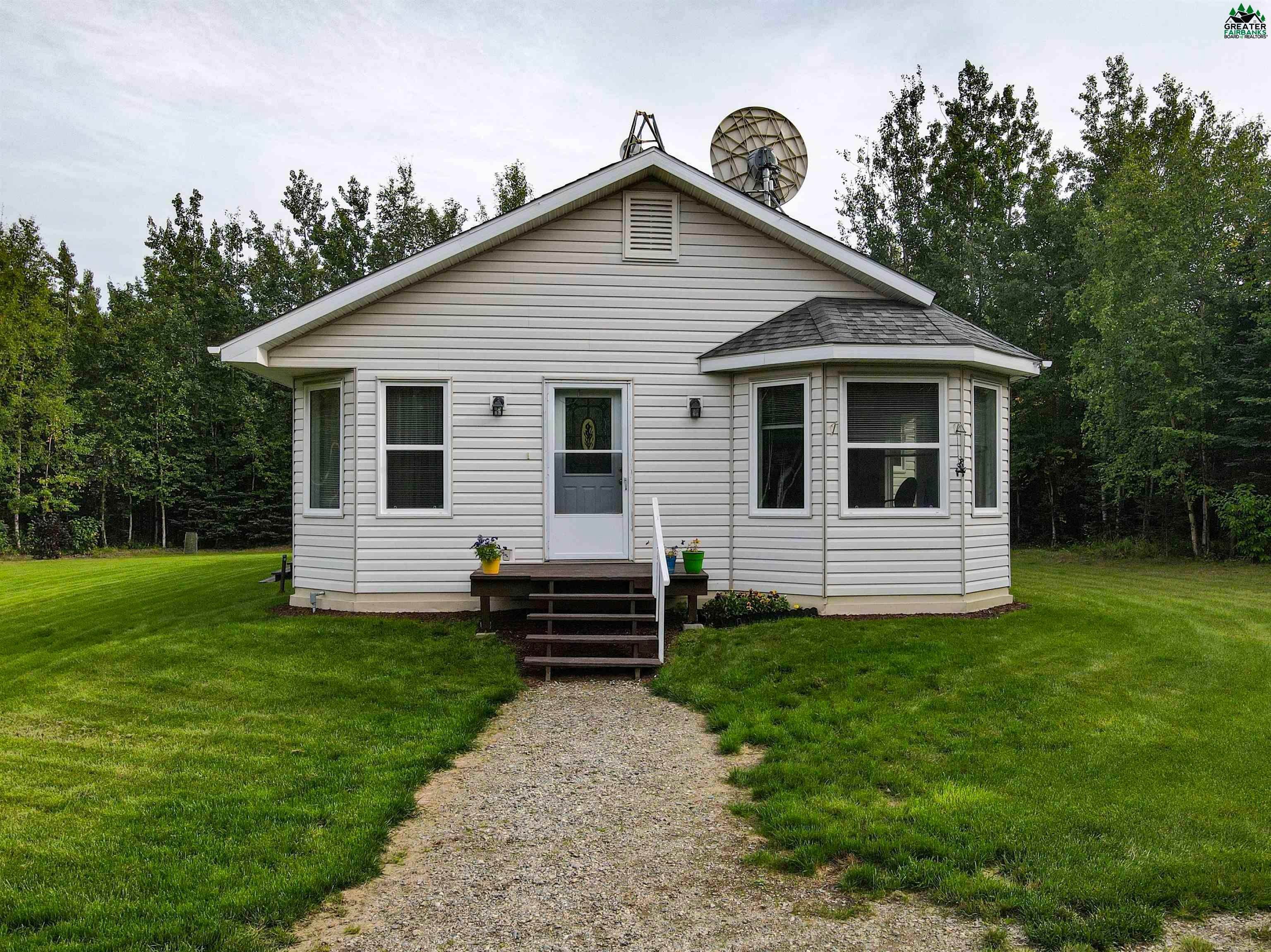 Single Family Homes por un Venta en 3460 NISTLER ROAD Delta Junction, Alaska 99737 Estados Unidos