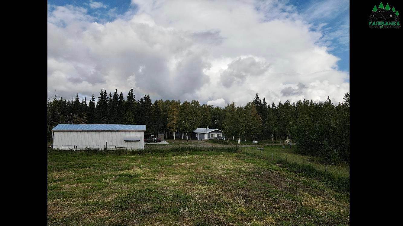 19. Single Family Homes for Sale at 3635 TANANA LOOP EXTENSION Delta Junction, Alaska 99737 United States