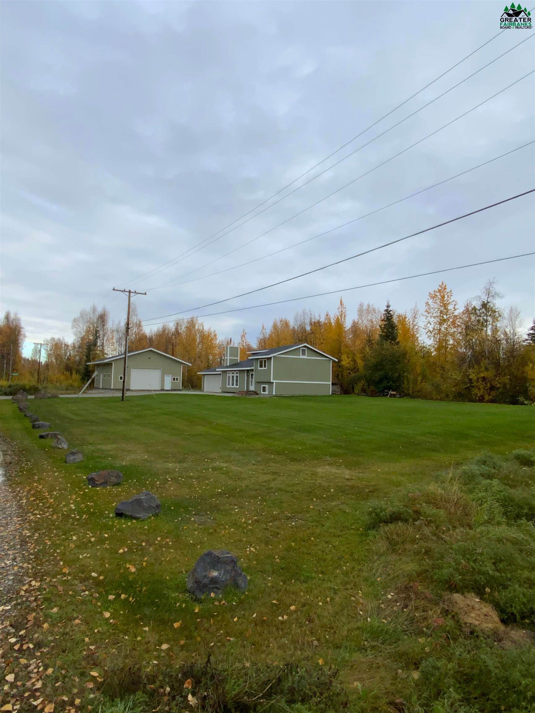 4. Single Family Homes for Sale at 1050 DOYLE ROAD North Pole, Alaska 99705 United States