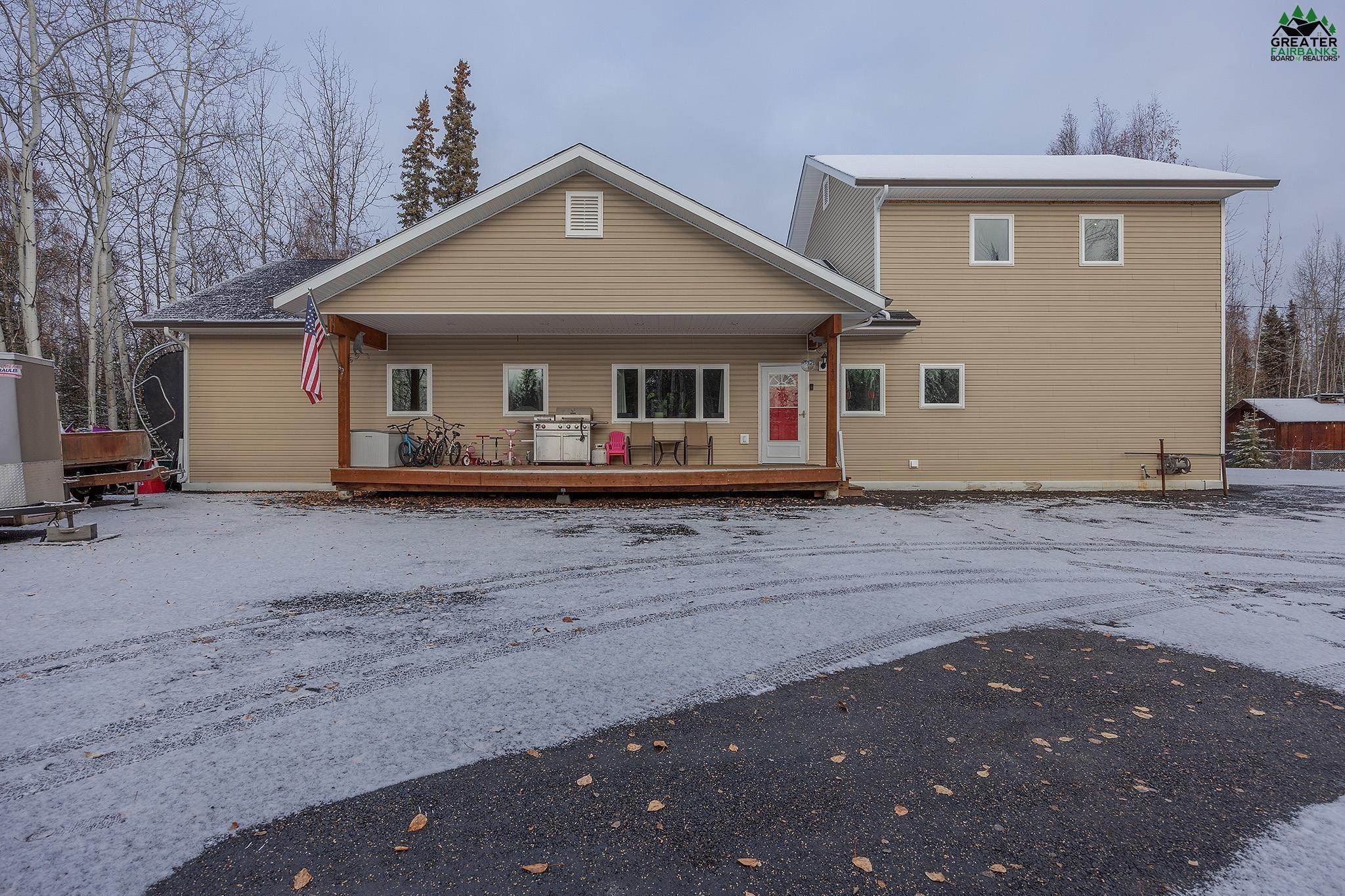 Single Family Homes for Sale at 1142 VICKI LANE North Pole, Alaska 99705 United States