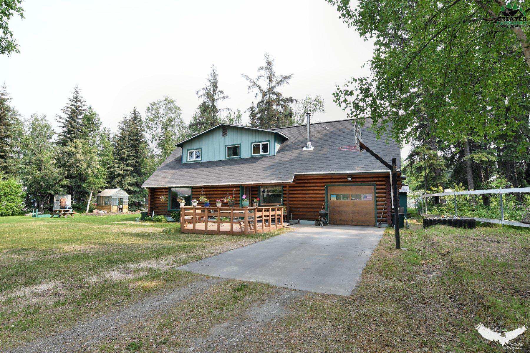 3. Single Family Homes for Sale at 7 HARRIET AVENUE Fairbanks, Alaska 99701 United States