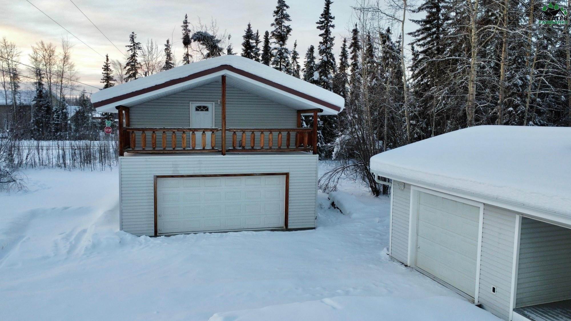 2. Single Family Homes for Sale at 3800 SONOMA AVENUE North Pole, Alaska 99705 United States