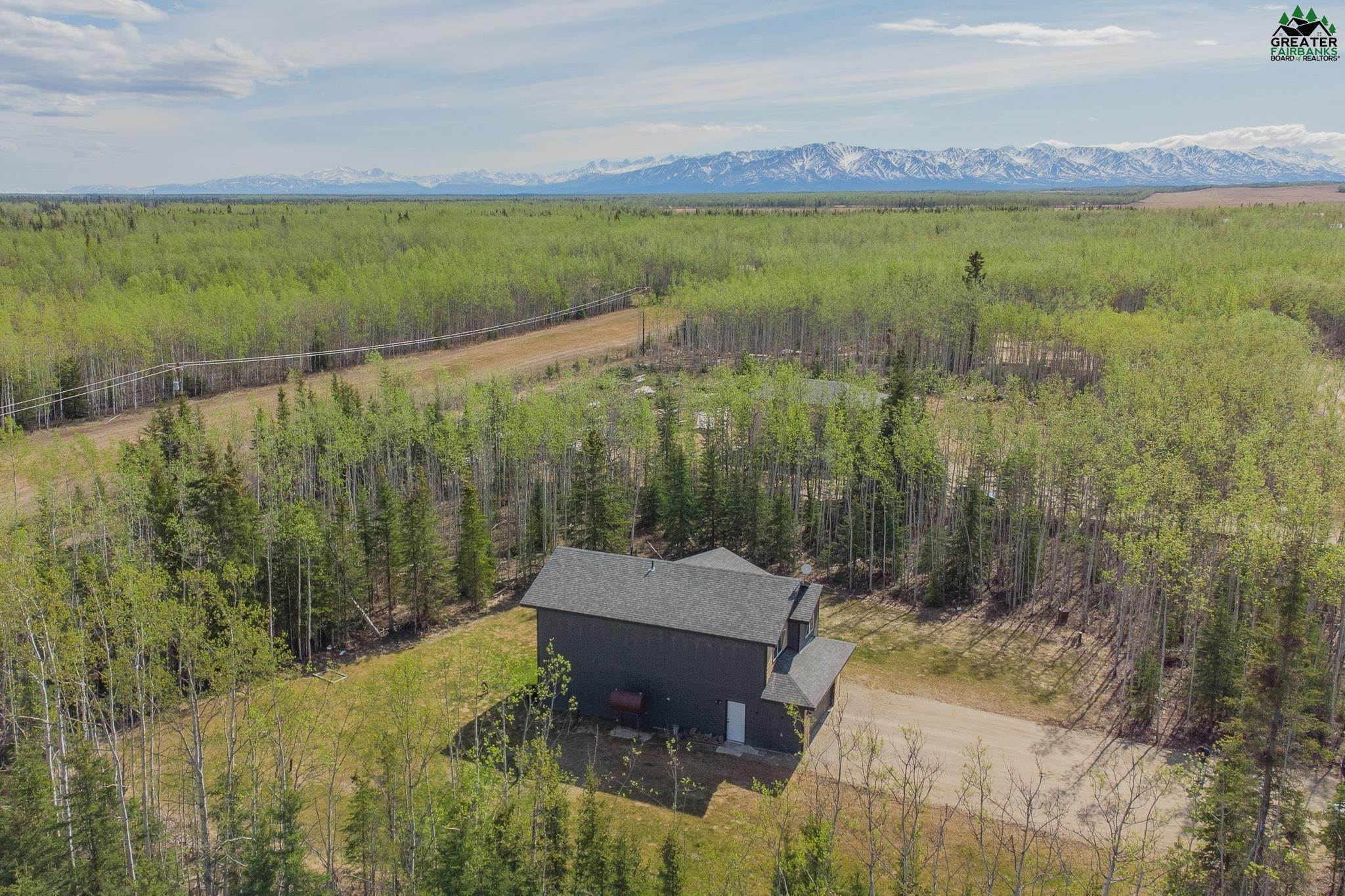 2. Single Family Homes for Sale at 1880 BELIEVE DRIVE Delta Junction, Alaska 99737 United States