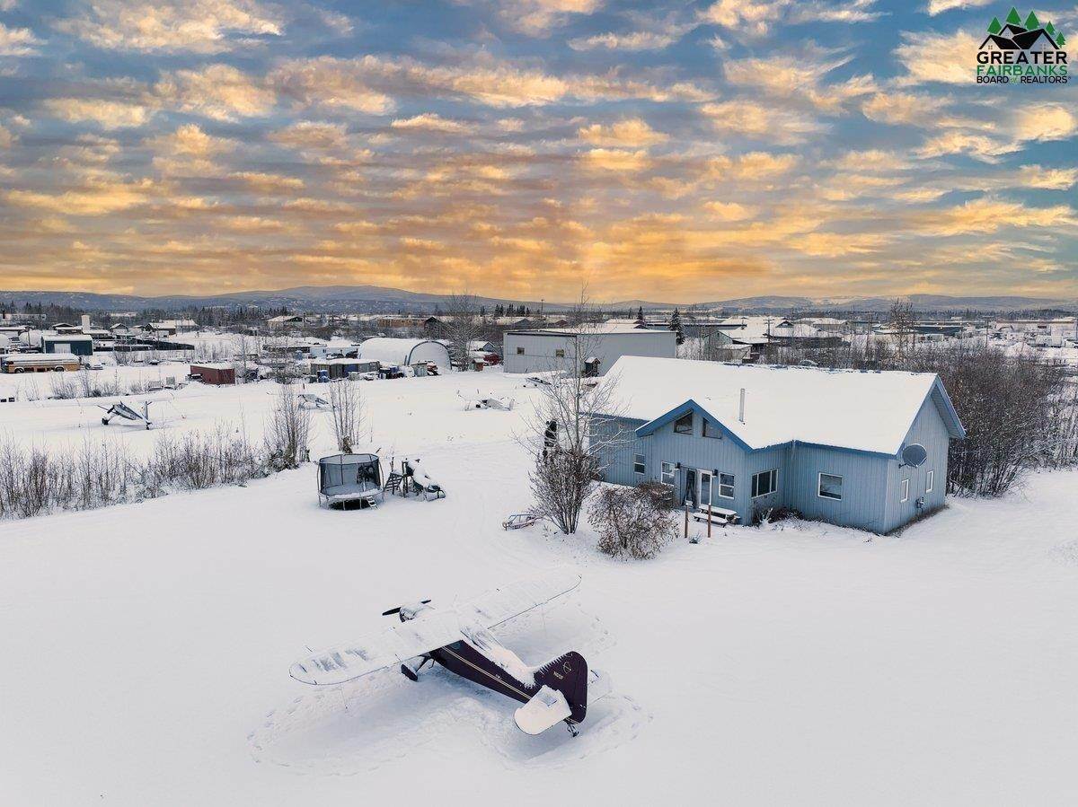 Single Family Homes for Sale at 1985 DONALD AVENUE Fairbanks, Alaska 99706 United States