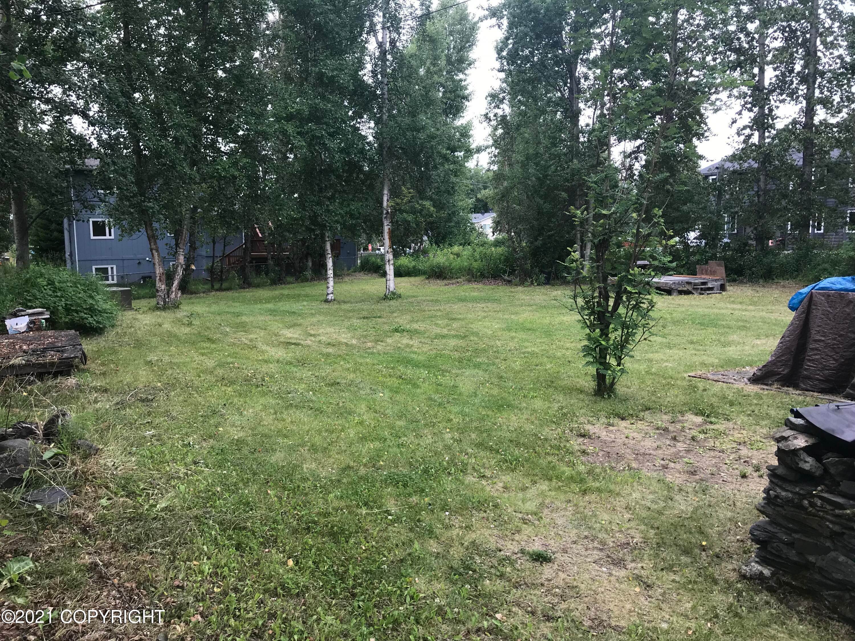 4. Single Family Homes for Sale at 13200 Old Seward Highway Anchorage, Alaska 99515 United States