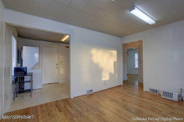 5. Commercial for Sale at 903 Photo Avenue Anchorage, Alaska 99503 United States