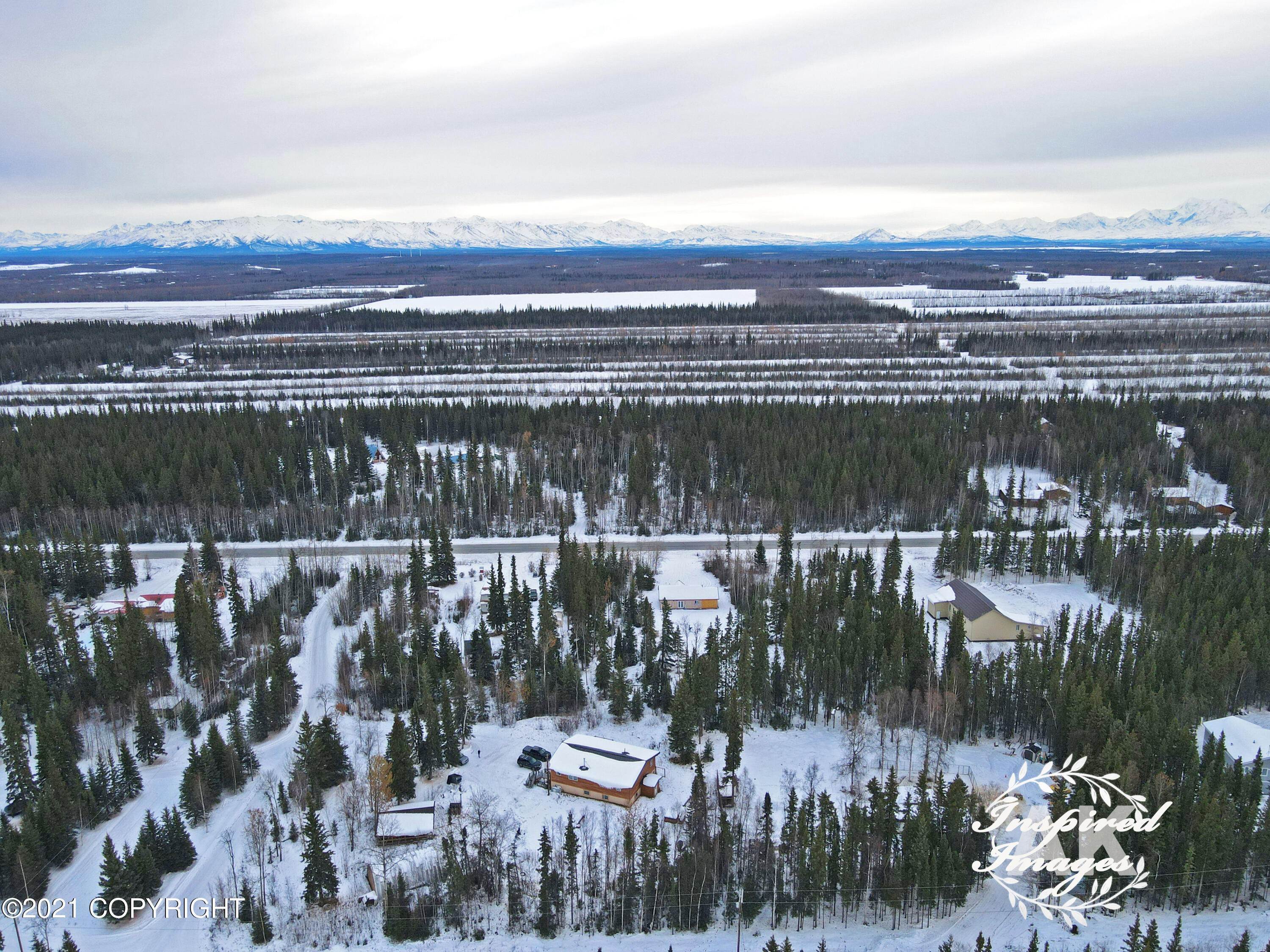 31. Single Family Homes for Sale at 2645 Greystone Road Delta Junction, Alaska 99737 United States