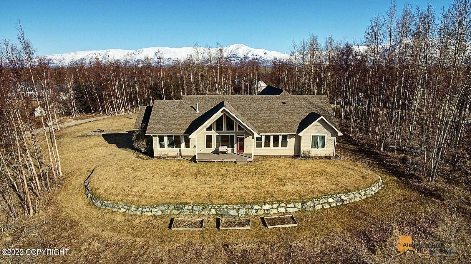 9. Single Family Homes for Sale at 10464 E Winterwood Circle Palmer, Alaska 99645 United States