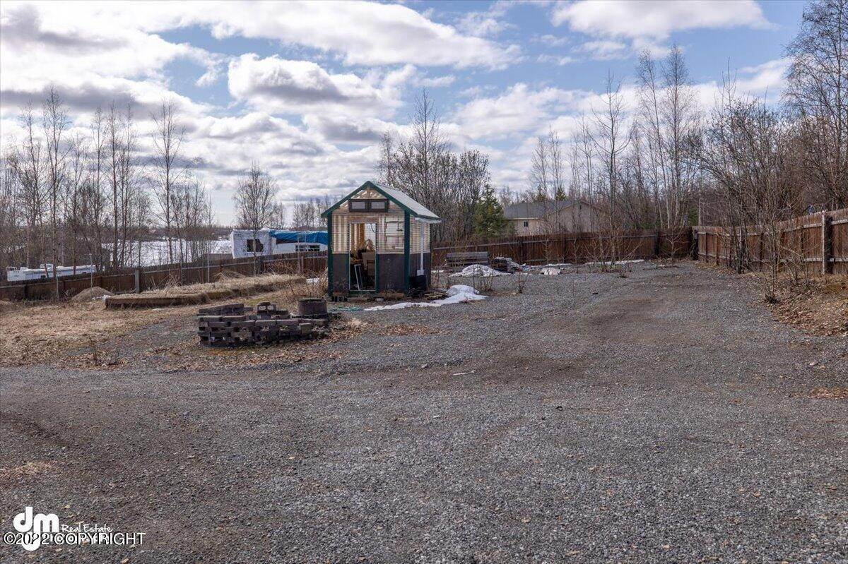 50. Single Family Homes for Sale at 1004 N Big B Drive Big Lake, Alaska 99652 United States