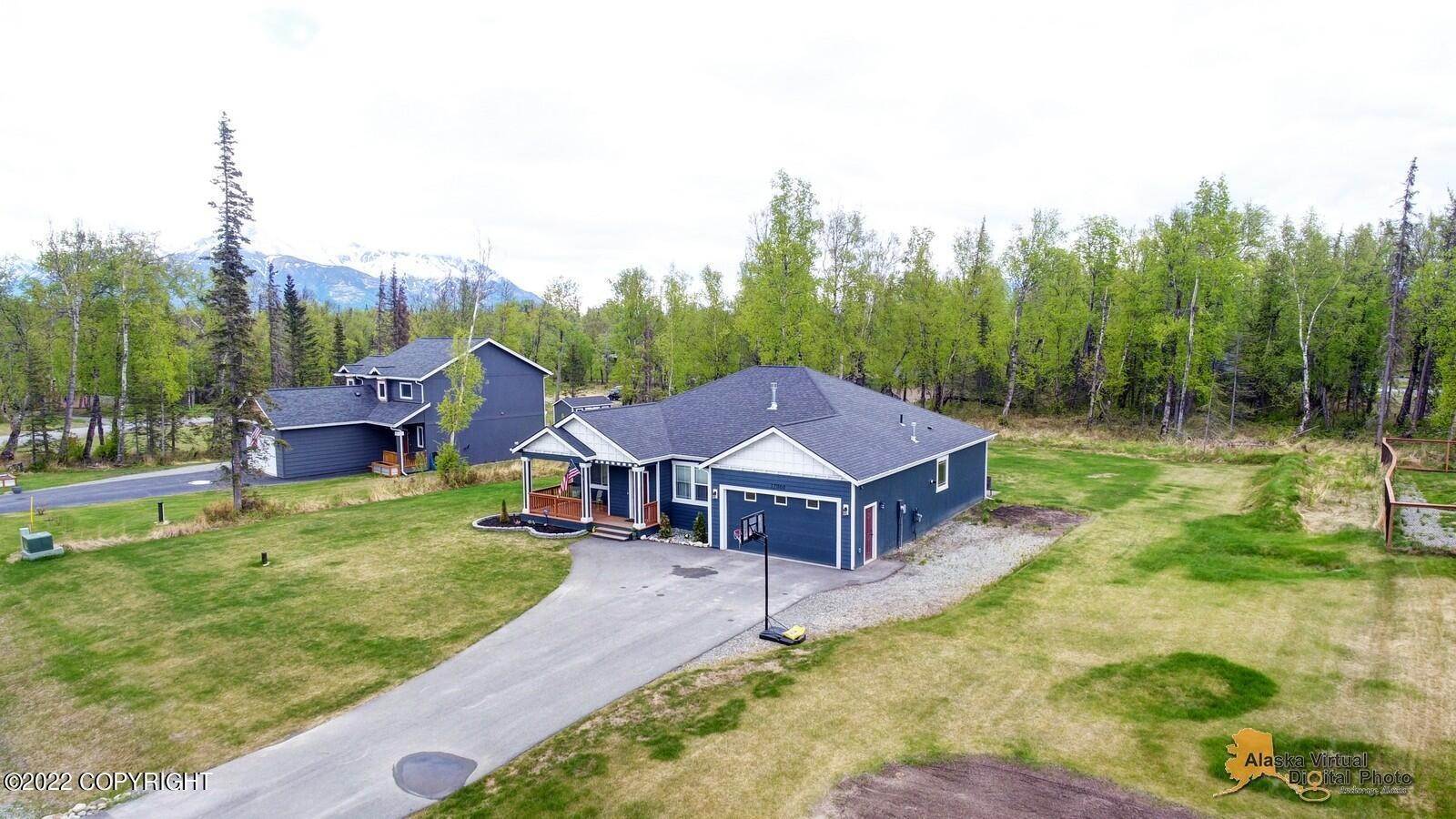 50. Single Family Homes for Sale at 12060 Quarterstrap Circle Palmer, Alaska 99645 United States