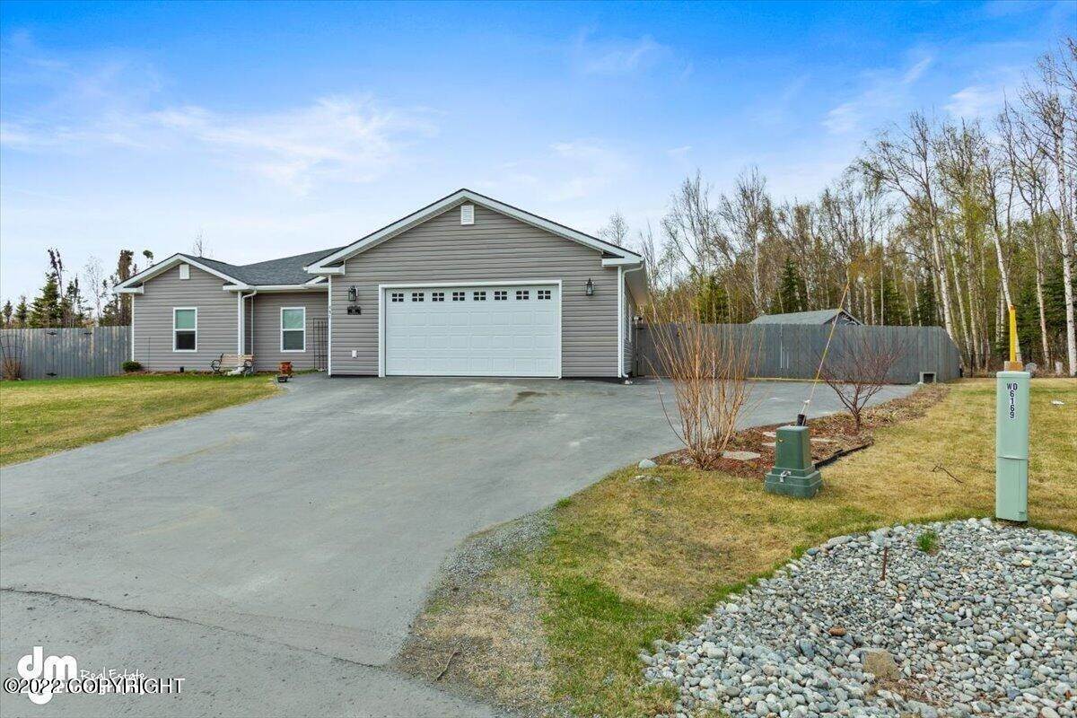34. Single Family Homes for Sale at 491 W Goldenwood Street Wasilla, Alaska 99654 United States