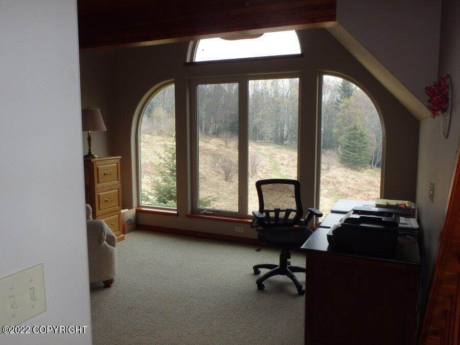 27. Single Family Homes for Sale at 1500 East End Road Homer, Alaska 99603 United States
