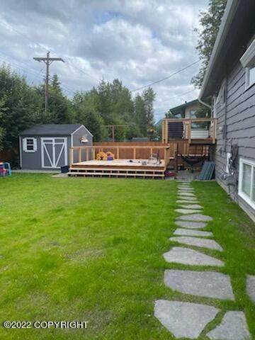 14. Single Family Homes for Sale at 7349 E 17th Avenue Anchorage, Alaska 99504 United States