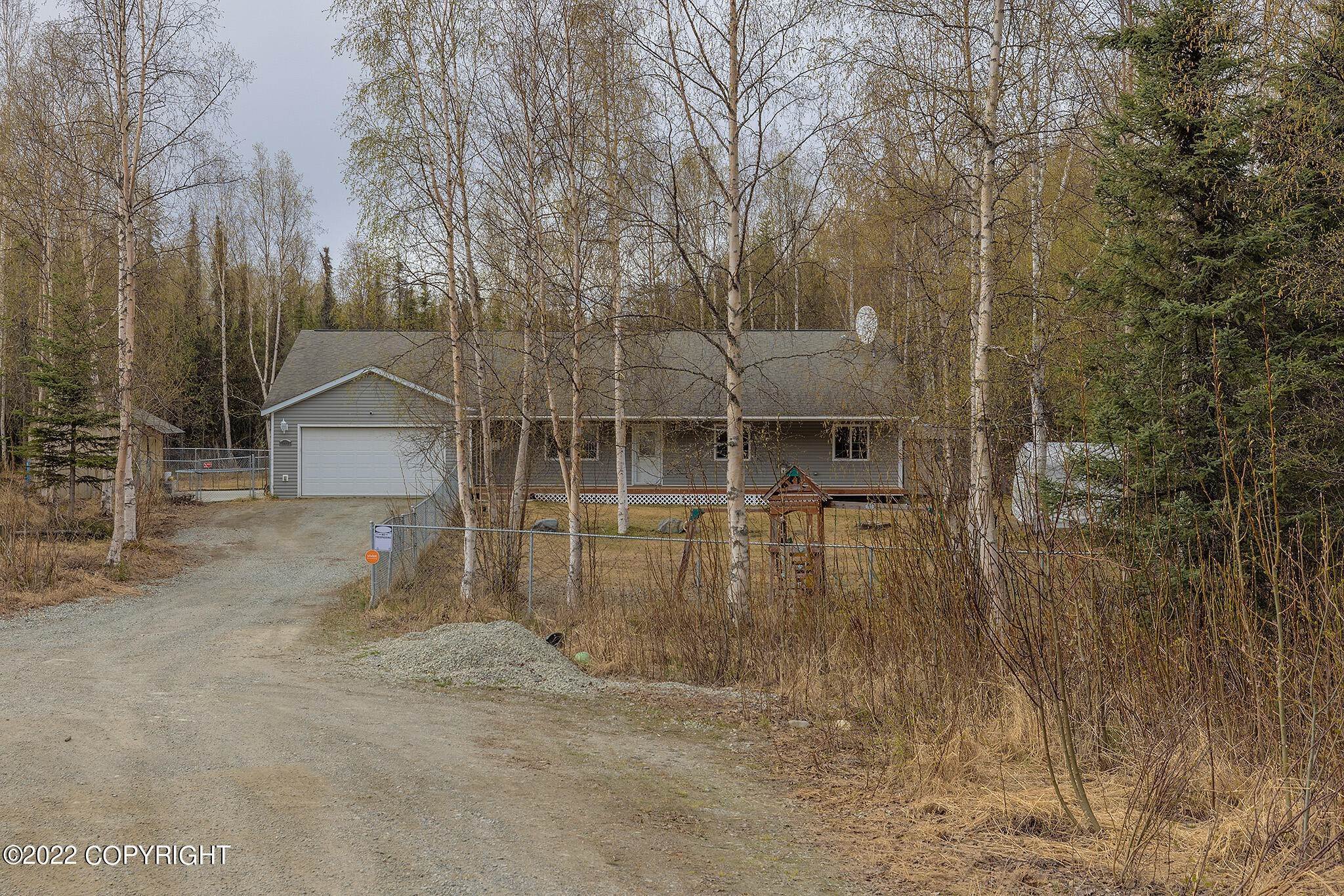 23. Single Family Homes for Sale at 7412 W Terry L Circle Wasilla, Alaska 99623 United States