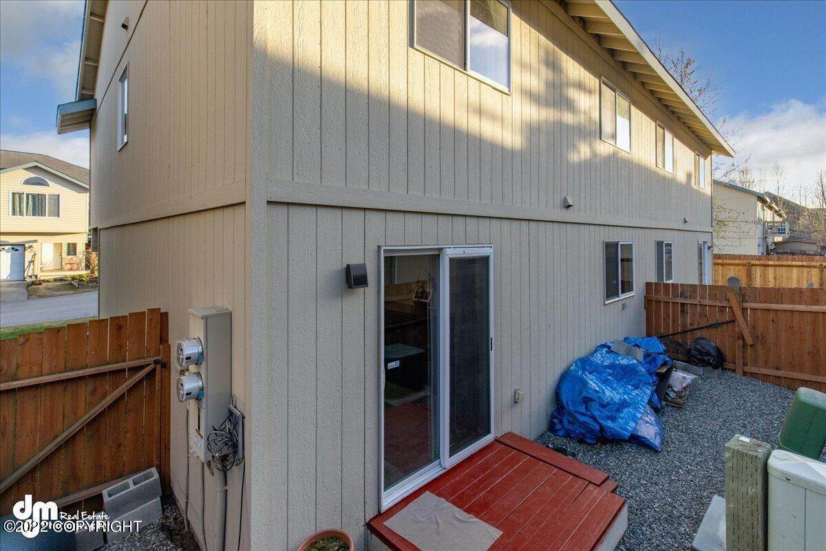 24. Condominiums for Sale at 1627 Woodroe Lane #70 Anchorage, Alaska 99507 United States
