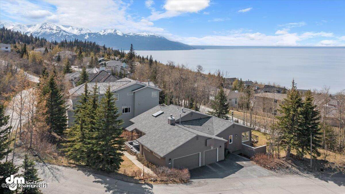 1. Single Family Homes for Sale at 18430 Kittiwake Circle Anchorage, Alaska 99516 United States