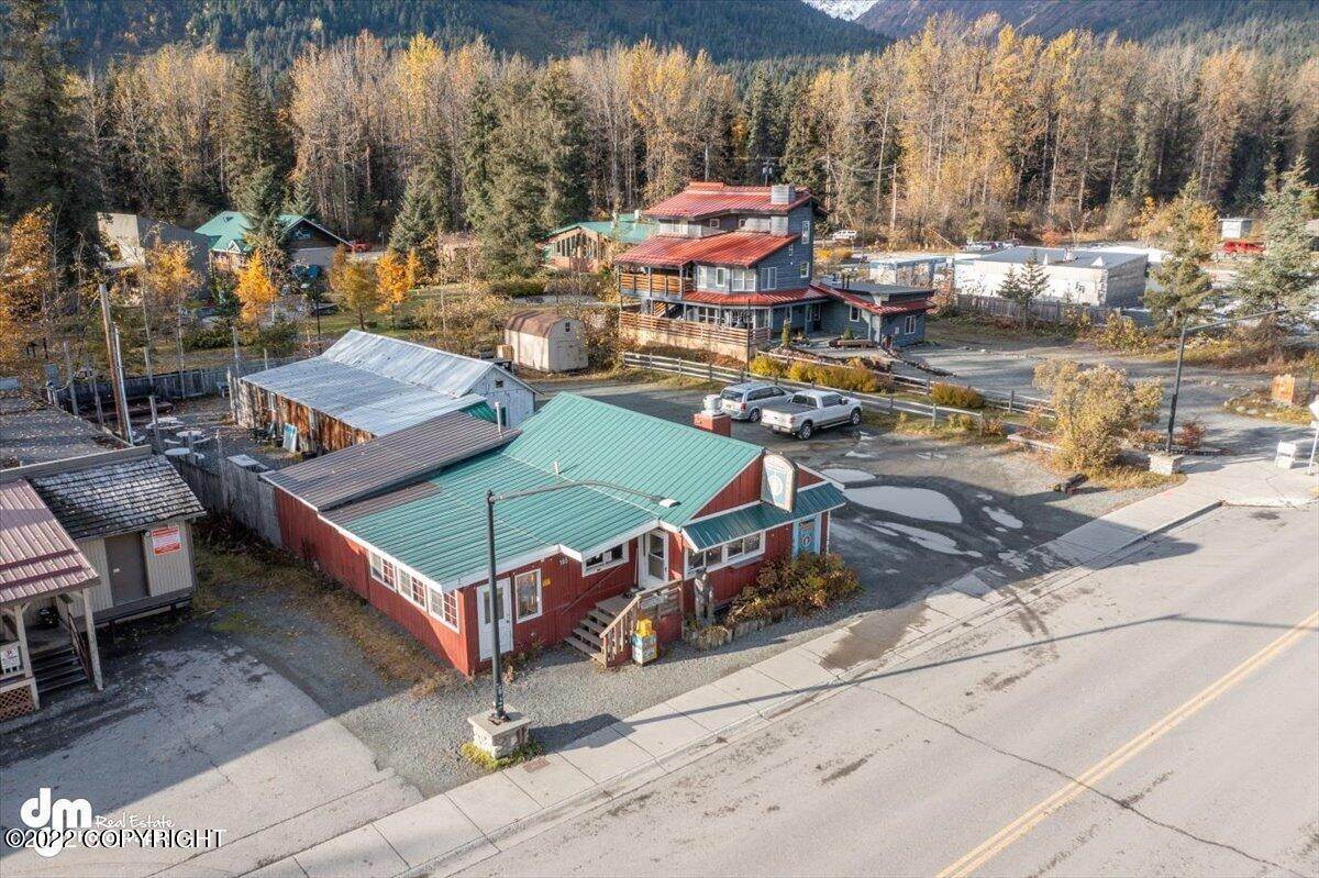 29. Single Family Homes for Sale at 165 Hightower Road Girdwood, Alaska 99587 United States