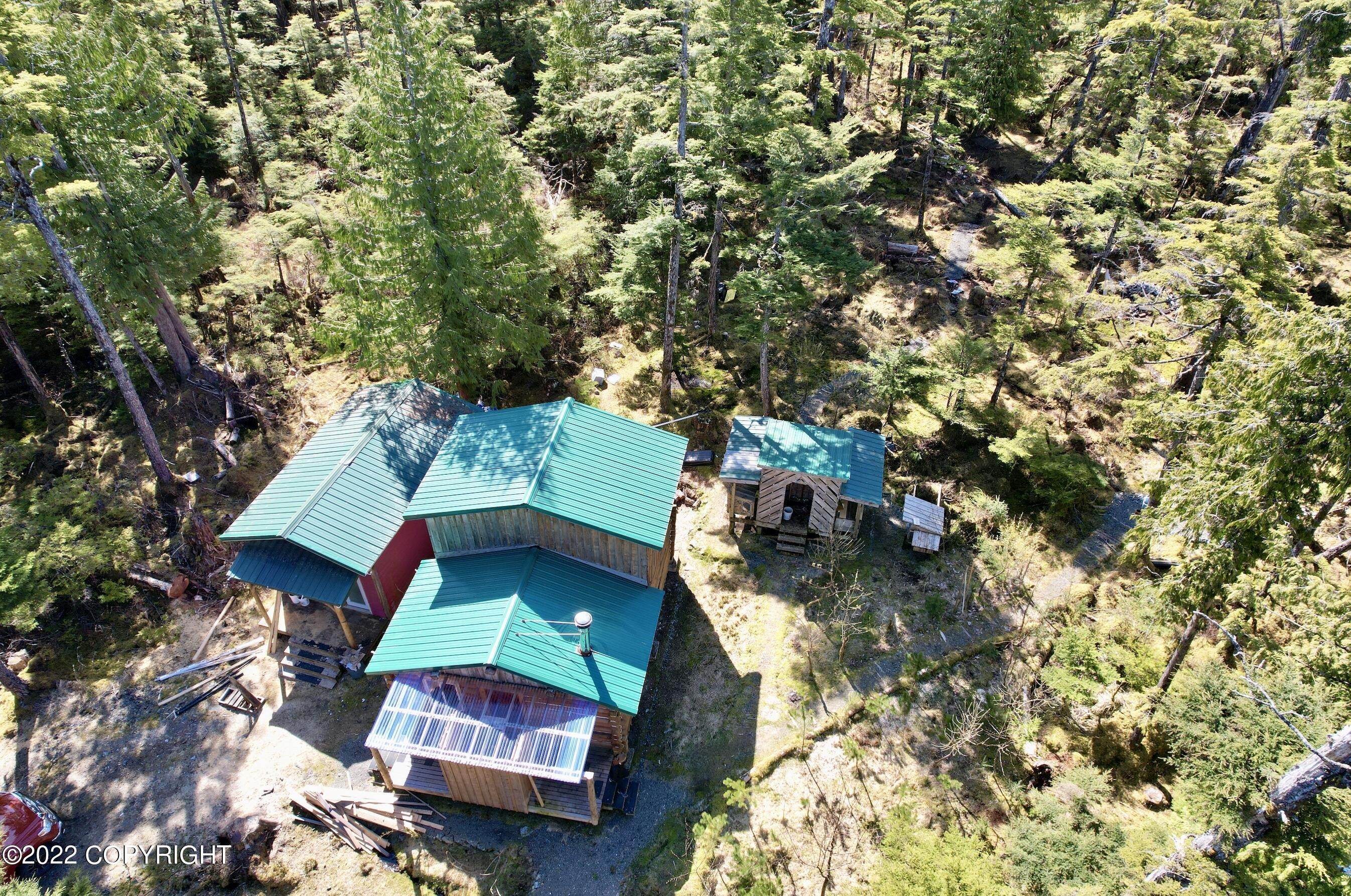 Single Family Homes por un Venta en 828 NE Cedar Tree Drive Coffman Cove, Alaska 99918 Estados Unidos