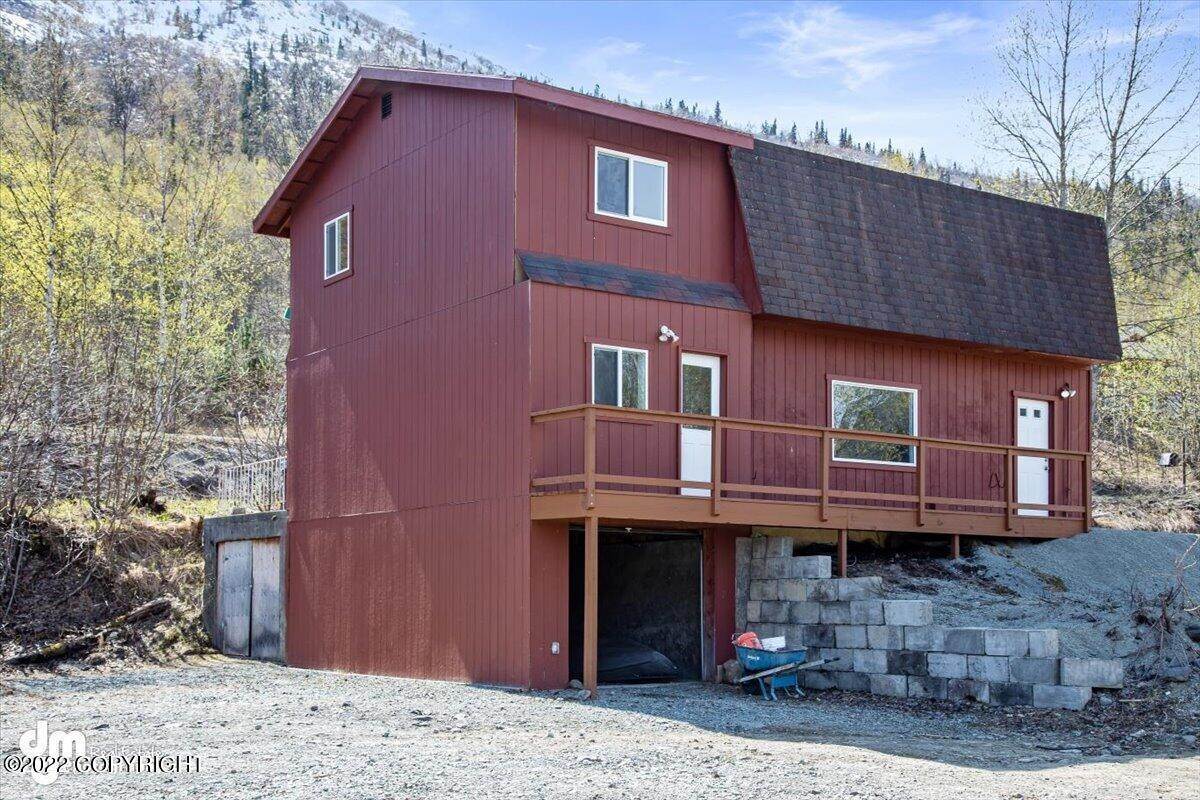 9. Single Family Homes for Sale at 8011 Stewart Mountain Drive Eagle River, Alaska 99577 United States