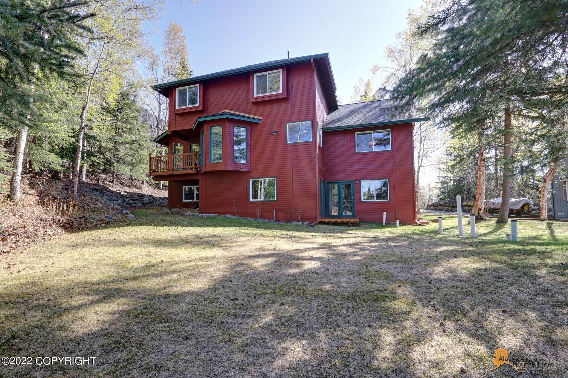 39. Single Family Homes for Sale at 10118 Ravencrest Circle Eagle River, Alaska 99577 United States
