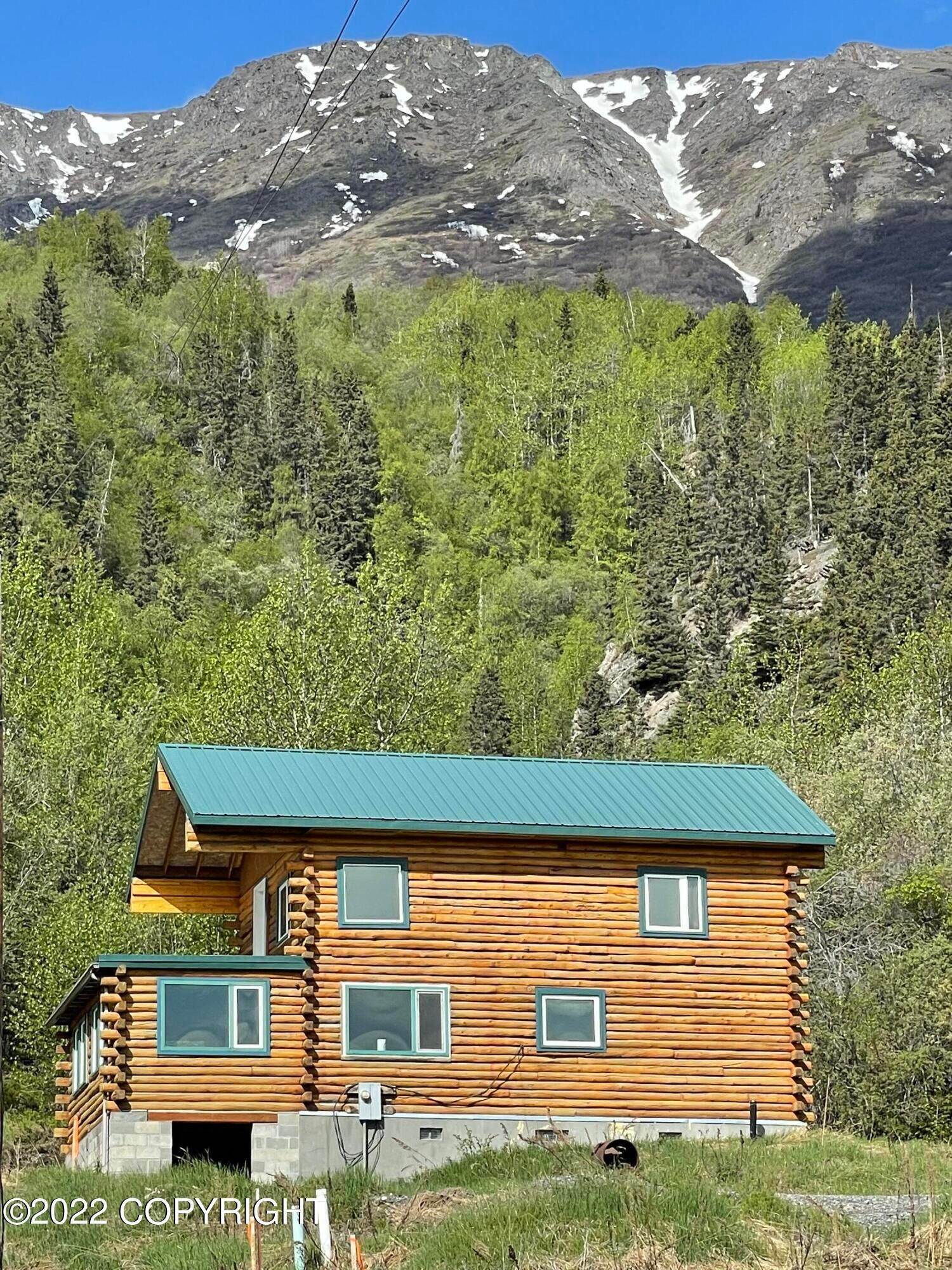 Single Family Homes por un Venta en L4-5 Hawkins Street Chitina, Alaska 99566 Estados Unidos