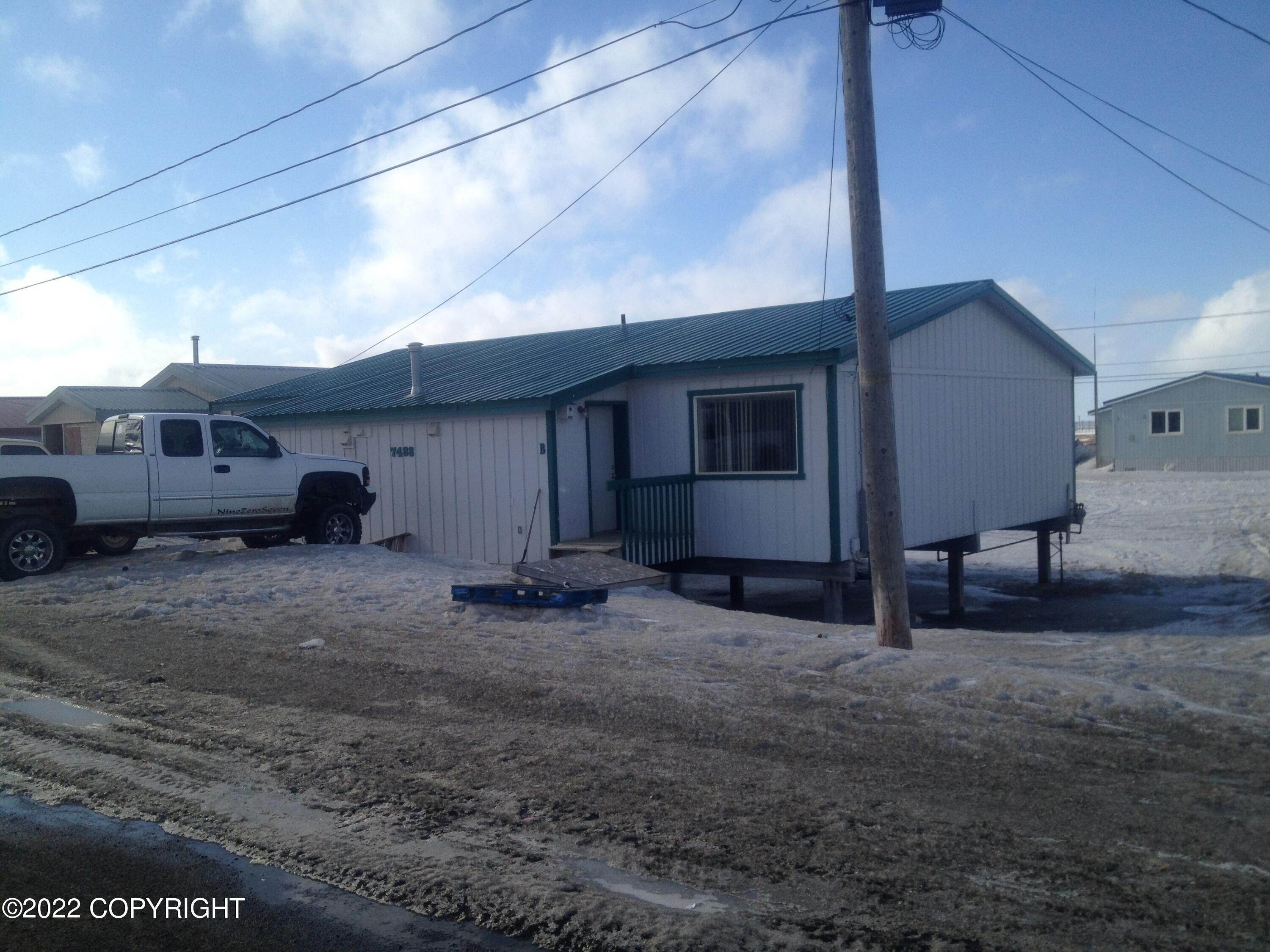 Multi-Family Homes por un Venta en 7488 North Star Street Barrow, Alaska 99723 Estados Unidos