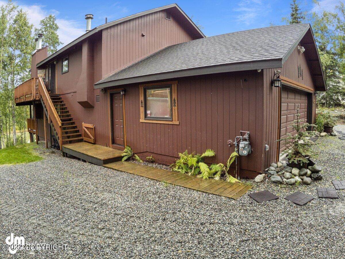 28. Single Family Homes for Sale at 2745 N Lagoon Drive Wasilla, Alaska 99654 United States