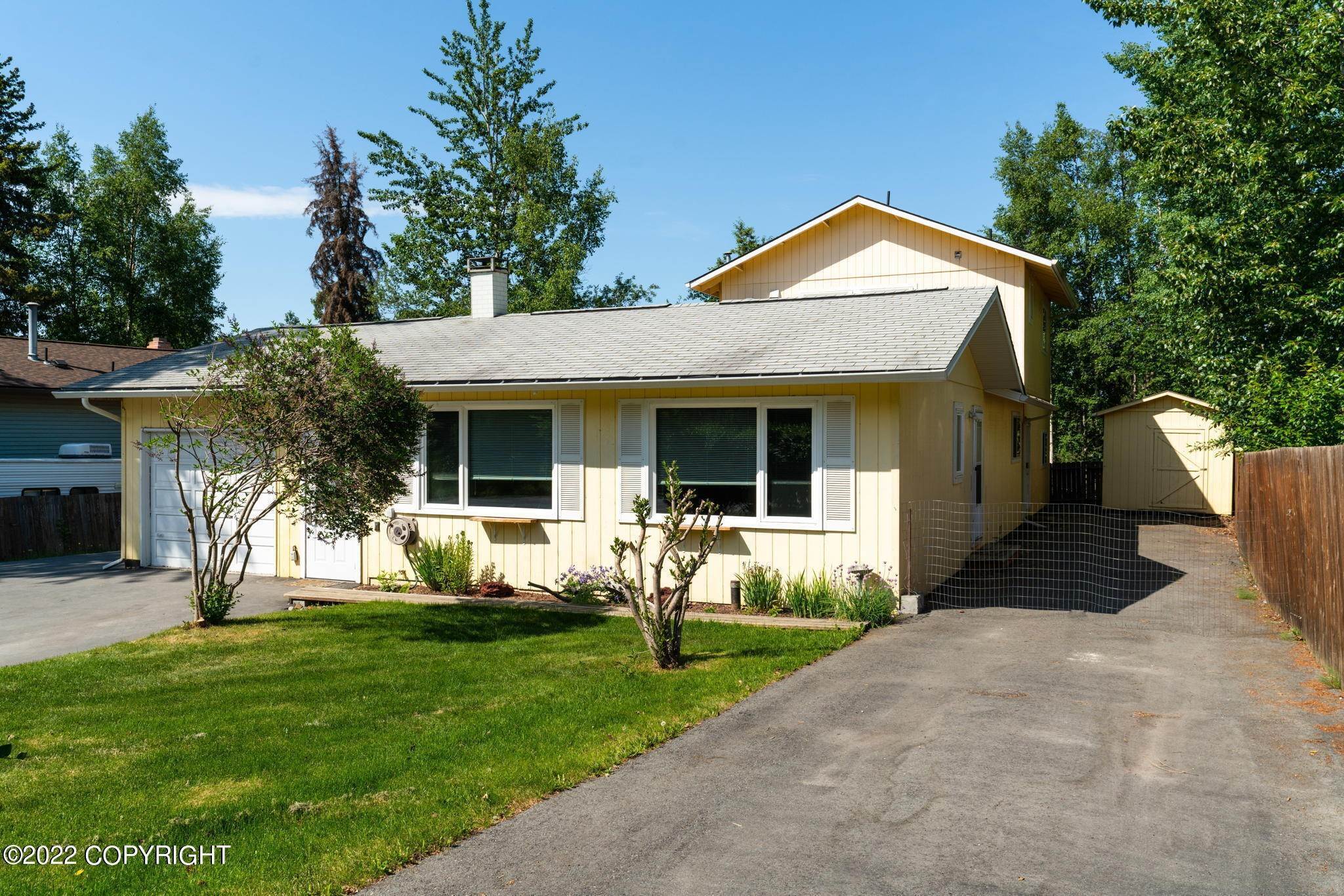 40. Single Family Homes for Sale at 17321 Baronoff Avenue Eagle River, Alaska 99577 United States