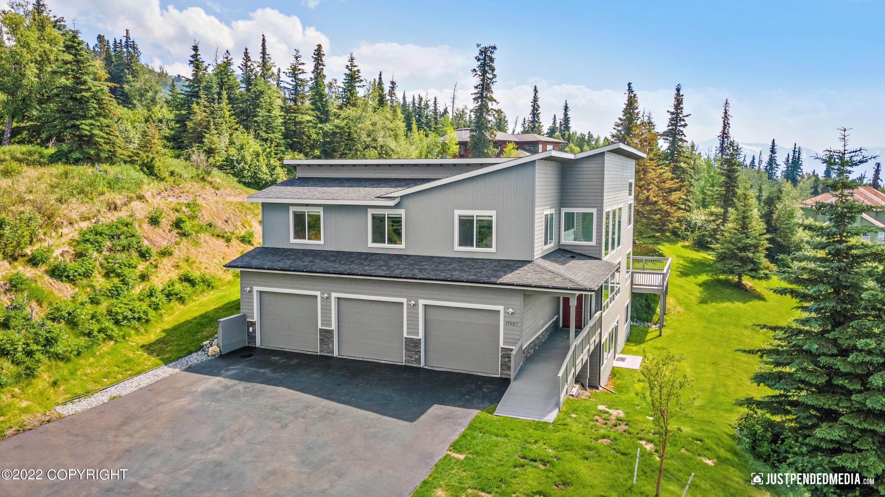 1. Single Family Homes for Sale at 17027 Briarcliff Ridge Circle Anchorage, Alaska 99516 United States