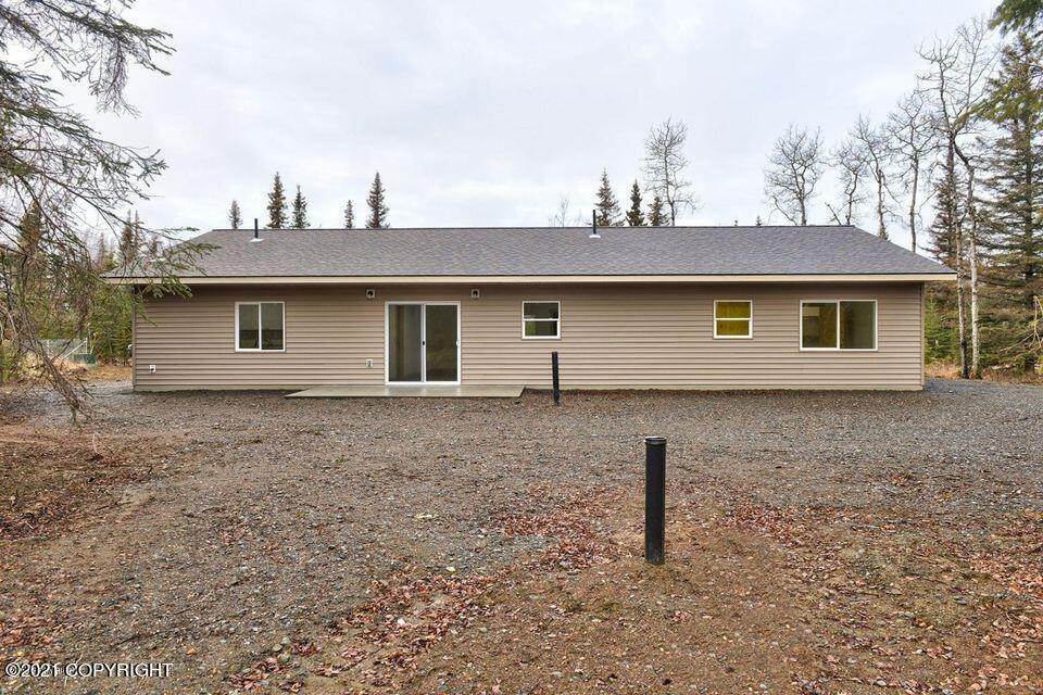 9. Single Family Homes for Sale at 35152 Nancy Street Soldotna, Alaska 99669 United States