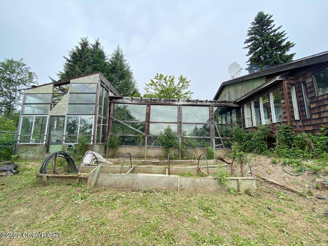 39. Single Family Homes for Sale at 1872 Triton Court Homer, Alaska 99603 United States