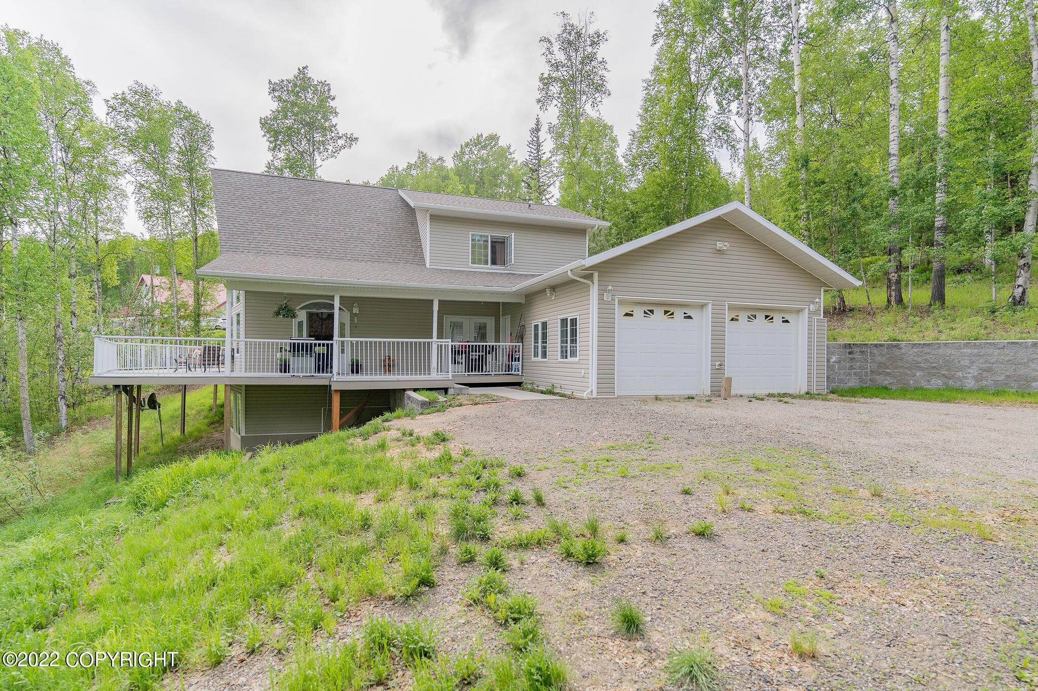 5. Single Family Homes for Sale at 925 Derek Drive Fairbanks, Alaska 99712 United States