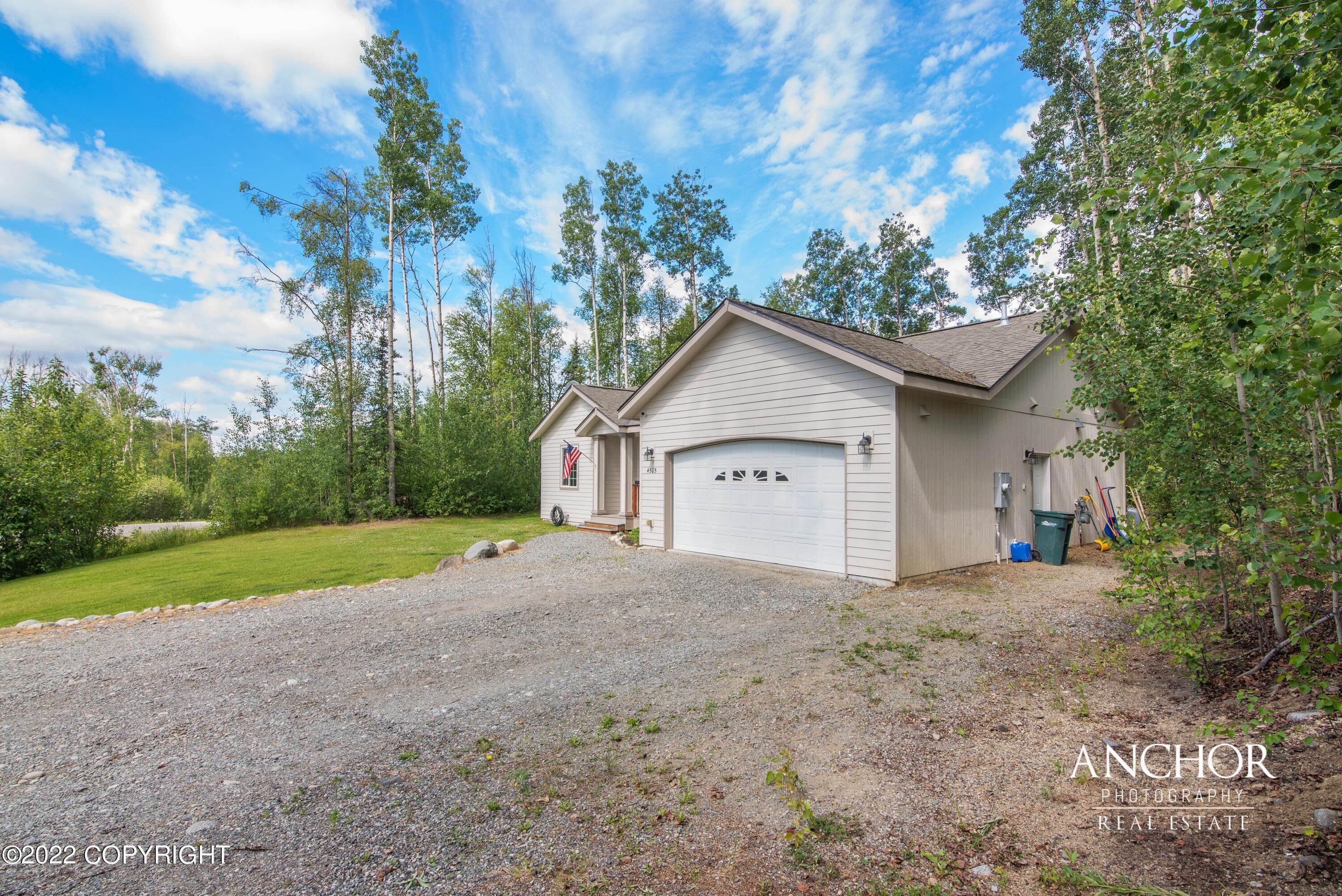4. Single Family Homes for Sale at 4505 E Cobblestone Drive Wasilla, Alaska 99654 United States