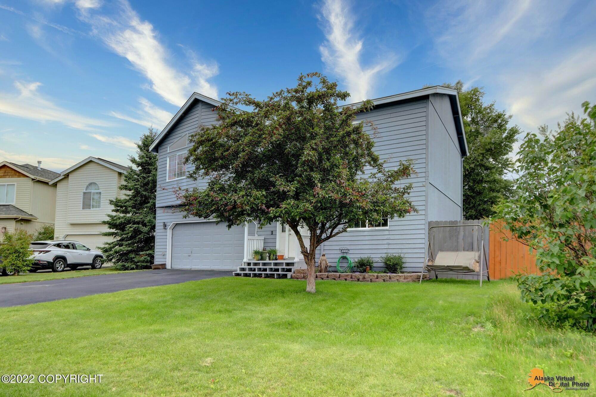 37. Single Family Homes for Sale at 2405 Marian Bay Circle Anchorage, Alaska 99515 United States