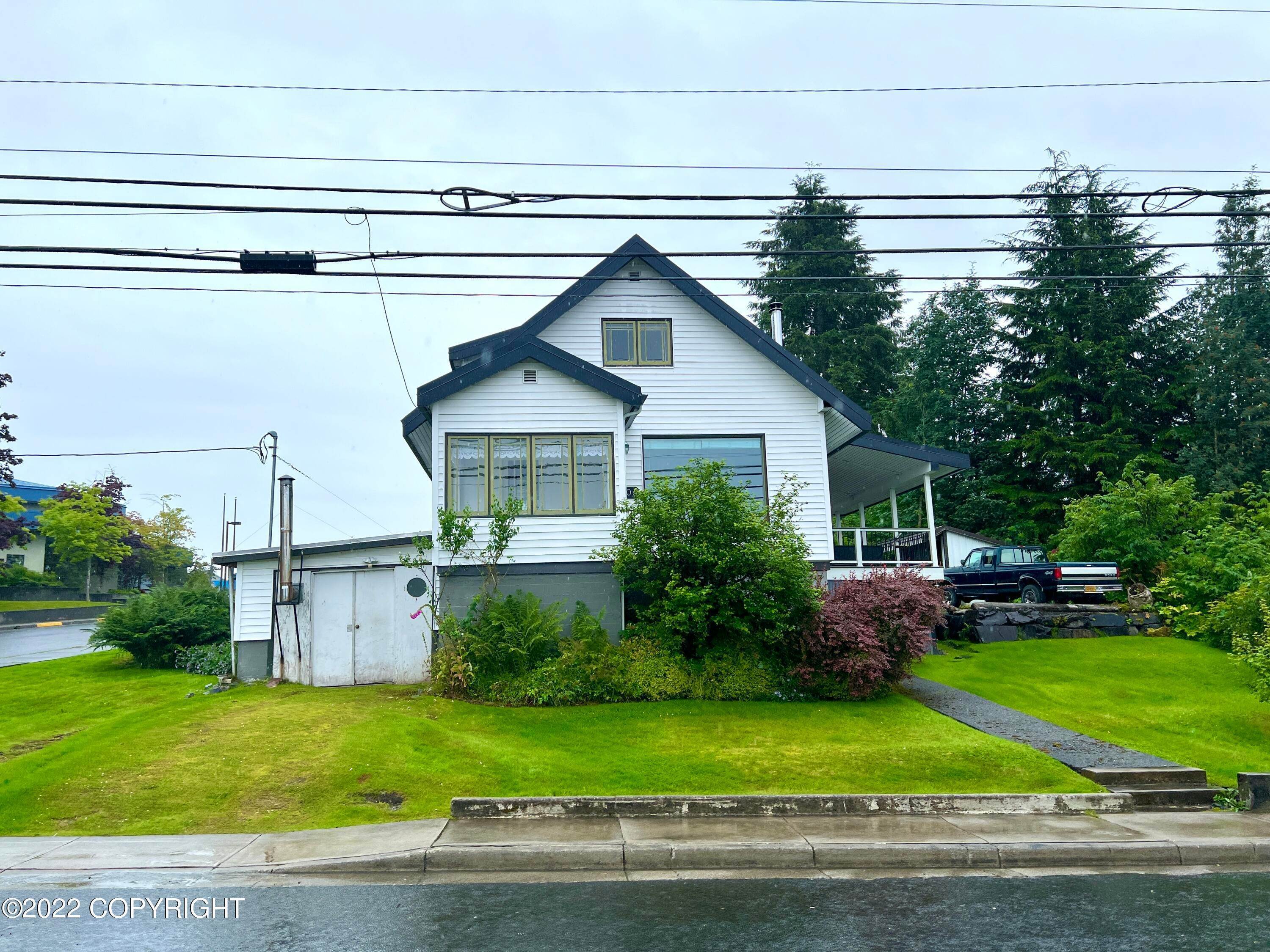 32. Single Family Homes for Sale at 406 N First Street Petersburg, Alaska 99833 United States