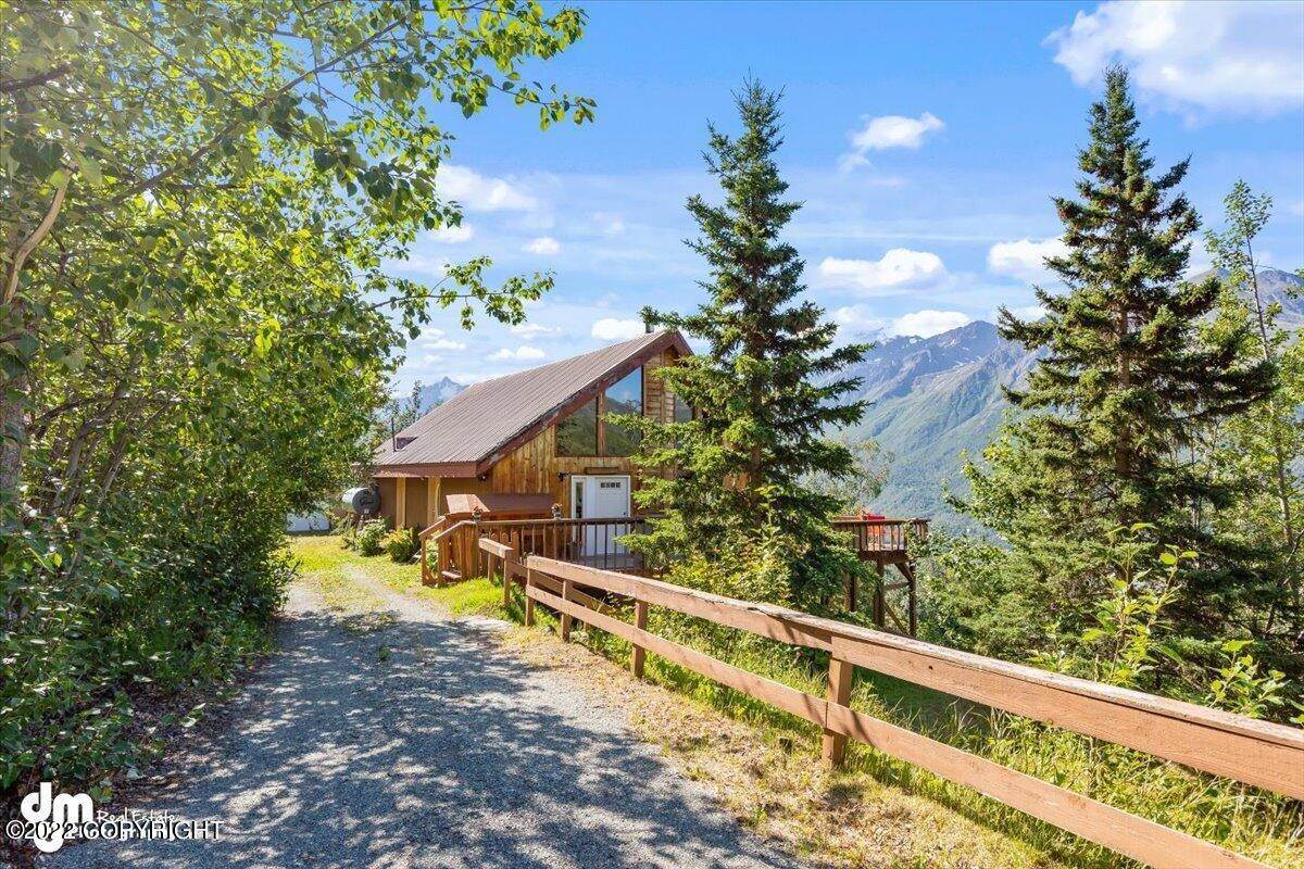 2. Single Family Homes for Sale at 32450 Eagle Vista Drive Eagle River, Alaska 99577 United States