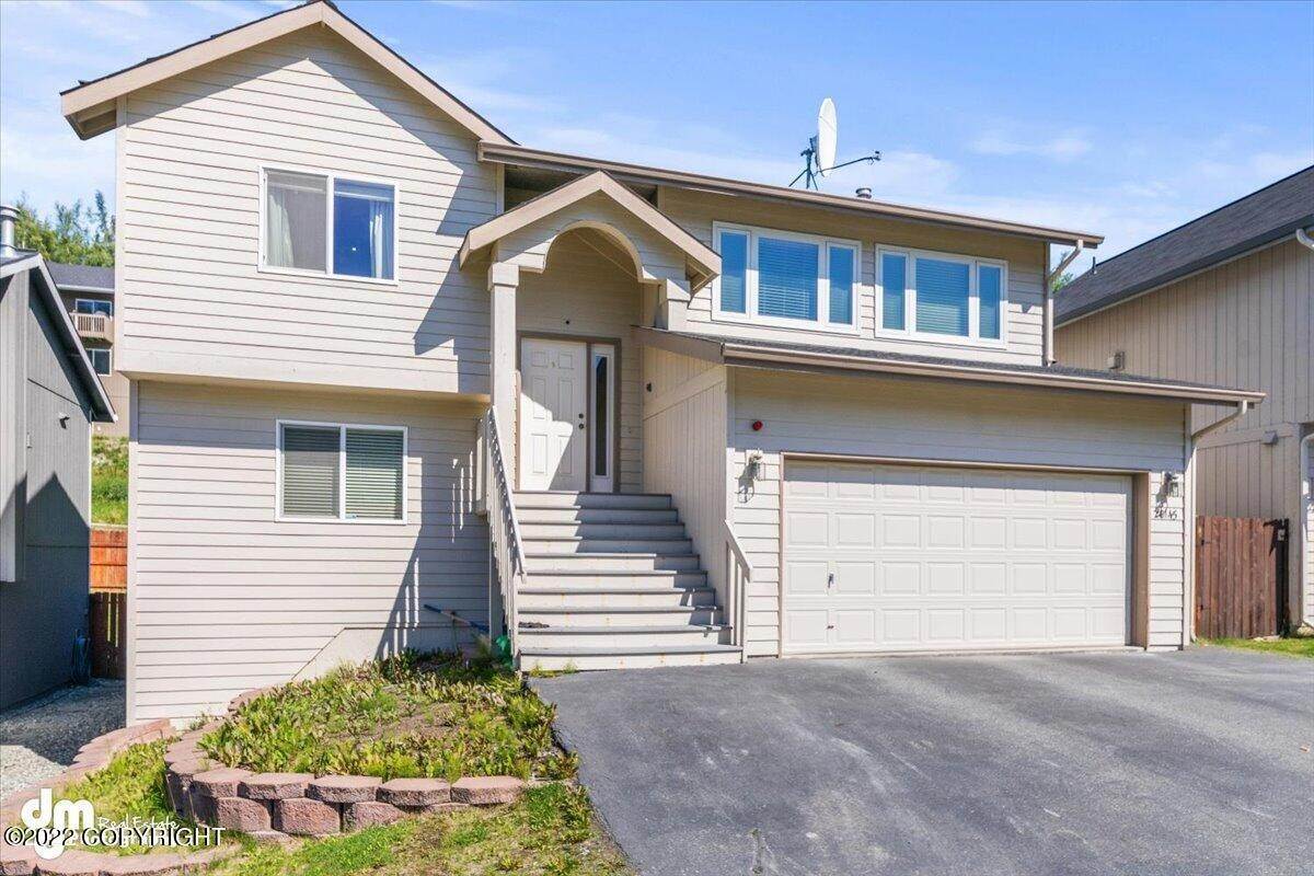 31. Single Family Homes for Sale at 20145 Highland Ridge Drive Eagle River, Alaska 99577 United States
