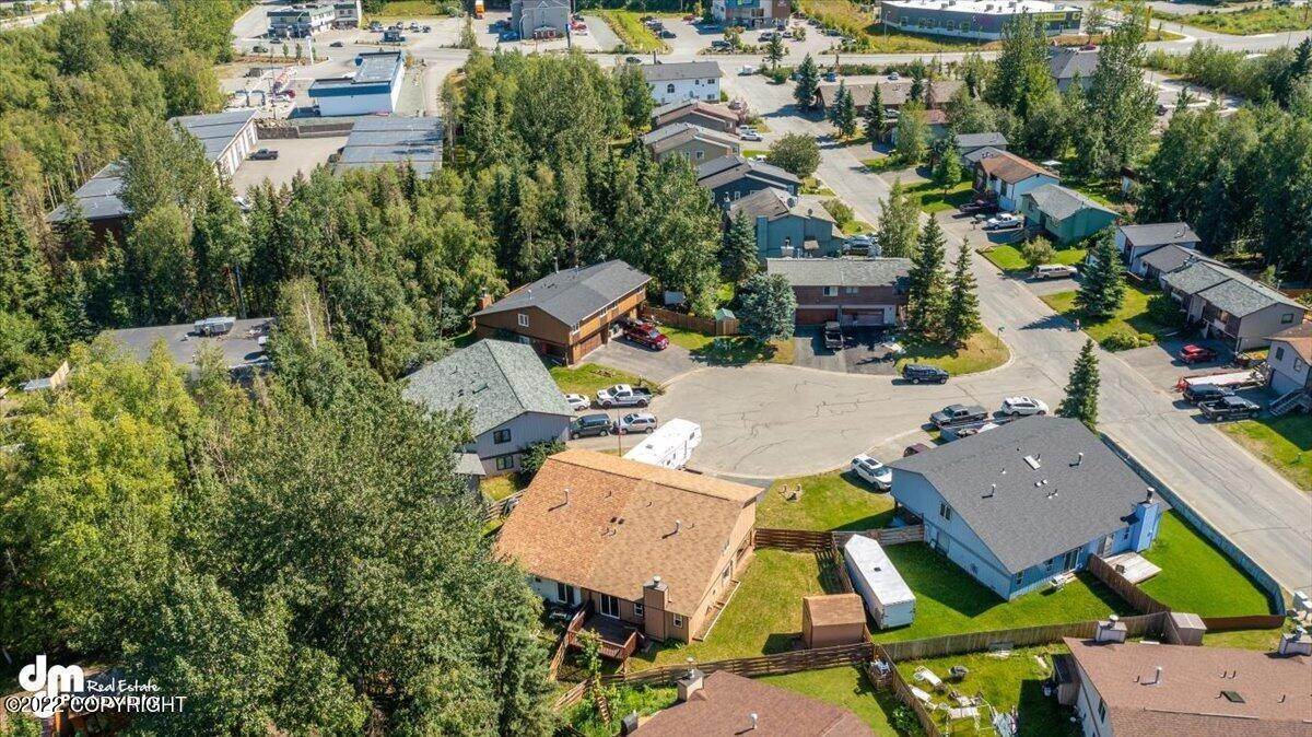 36. Single Family Homes for Sale at 13046 Charlie Circle Eagle River, Alaska 99577 United States