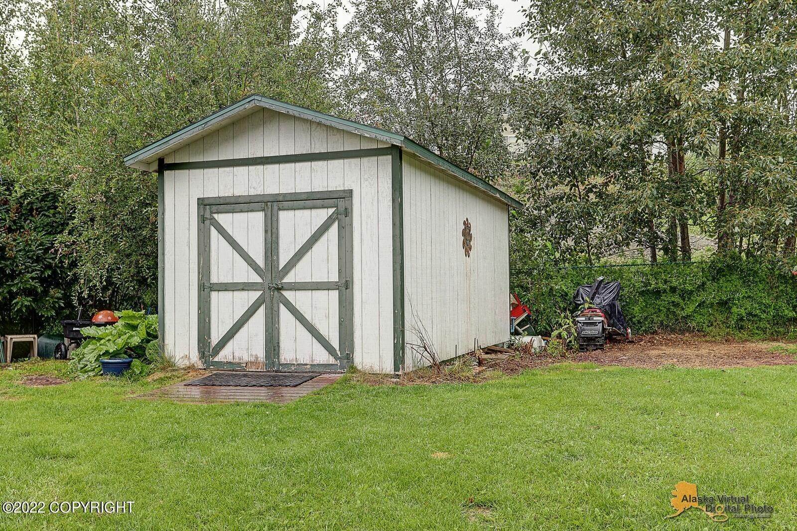 34. Single Family Homes for Sale at 205 S Adam Circle Wasilla, Alaska 99645 United States