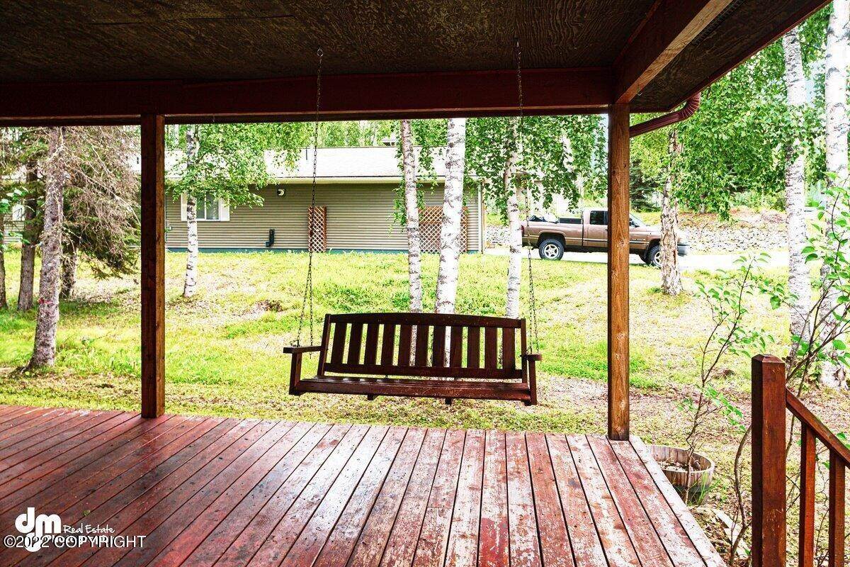 5. Single Family Homes for Sale at 6861 S Frontier Drive Wasilla, Alaska 99623 United States