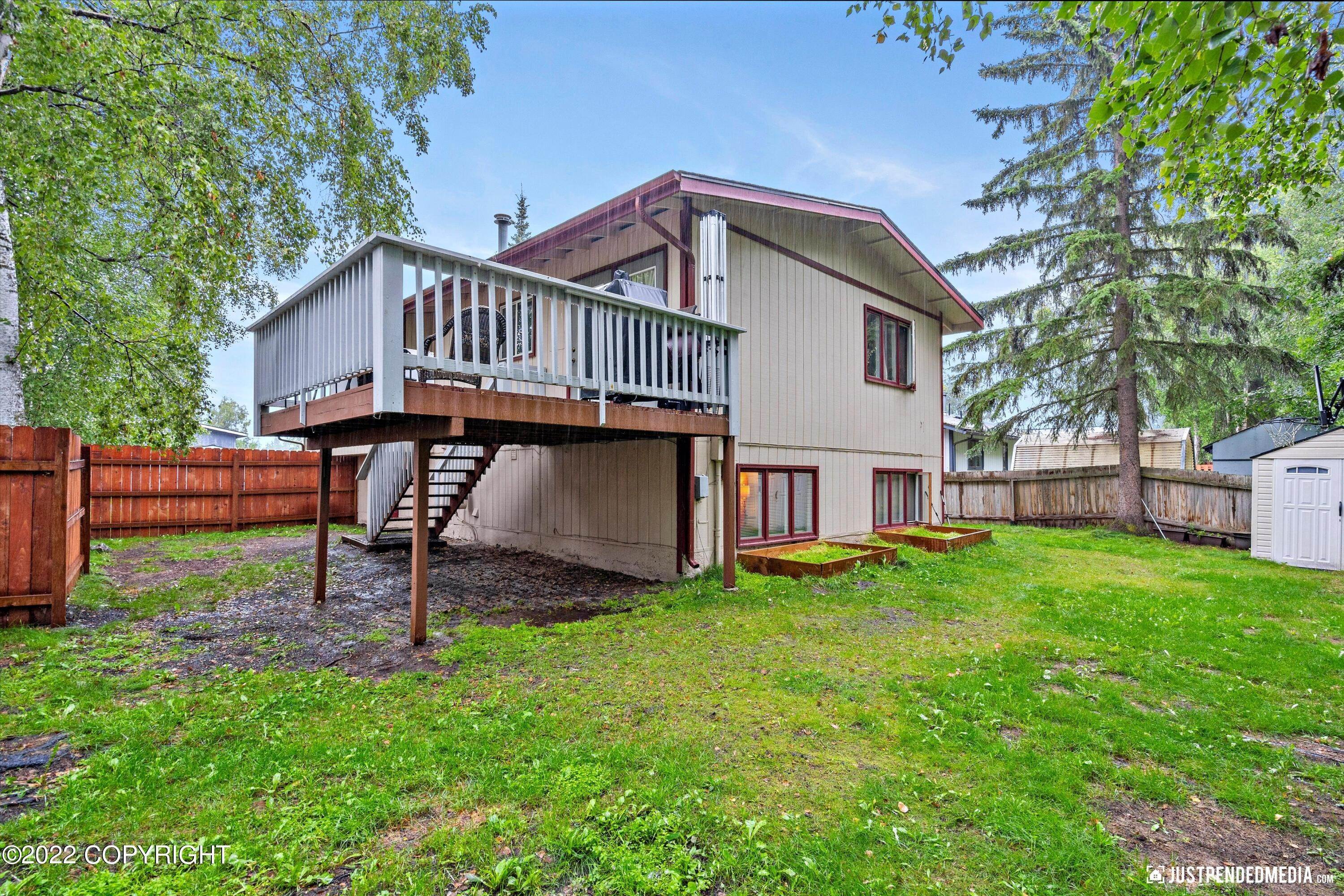 33. Single Family Homes for Sale at 16038 Mammoth Circle Eagle River, Alaska 99577 United States
