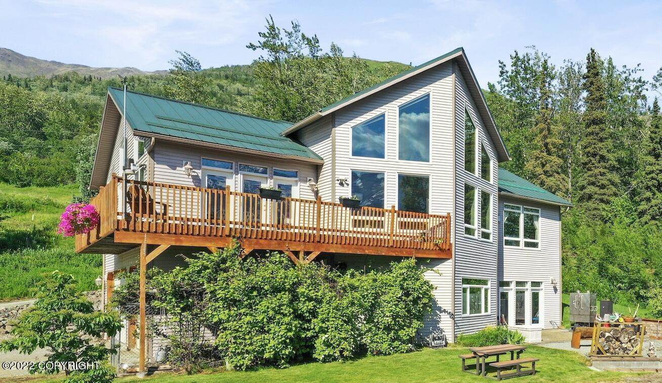 Single Family Homes for Sale at 30950 Sagwon Avenue Eagle River, Alaska 99577 United States