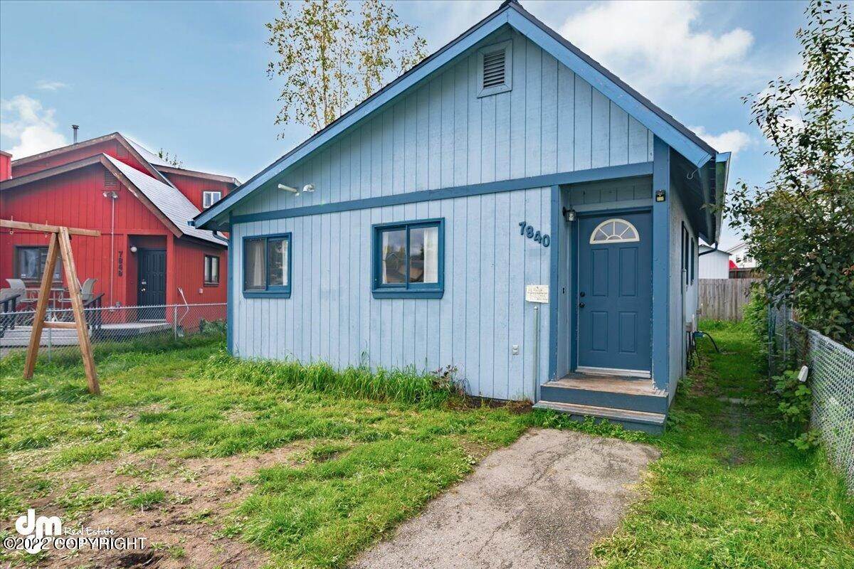 27. Single Family Homes for Sale at 7840 Moose Run Circle Anchorage, Alaska 99507 United States