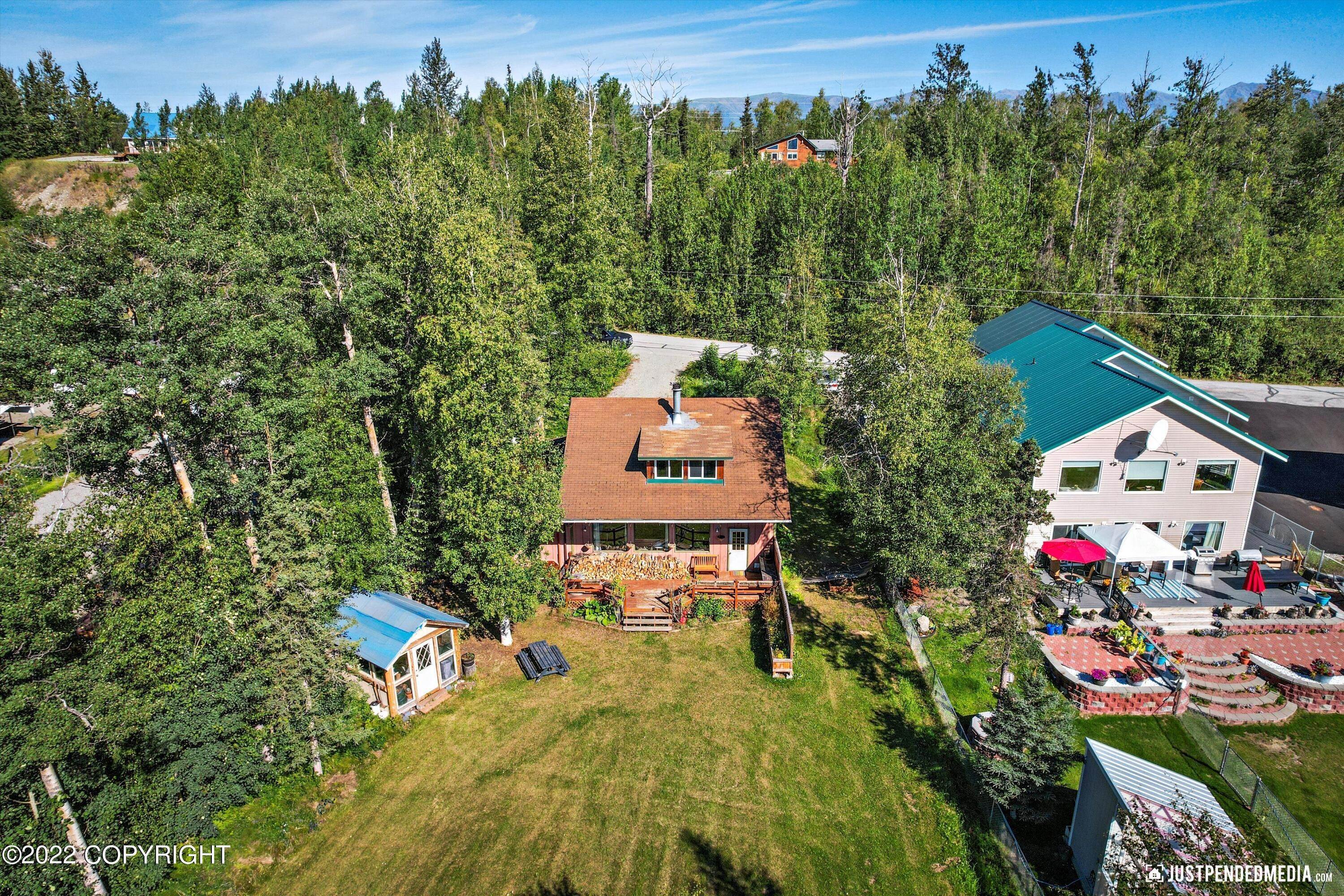 32. Single Family Homes for Sale at 3200 E Palmdale Drive Wasilla, Alaska 99654 United States