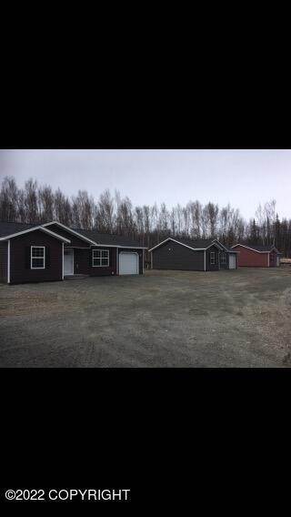 17. Multi-Family Homes for Sale at 4894-4900 E Pamela Drive Wasilla, Alaska 99654 United States