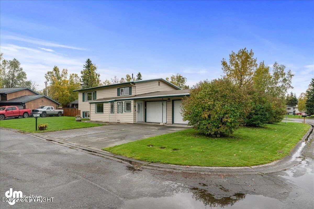 1. Single Family Homes for Sale at 7500 Beluga Circle Anchorage, Alaska 99504 United States
