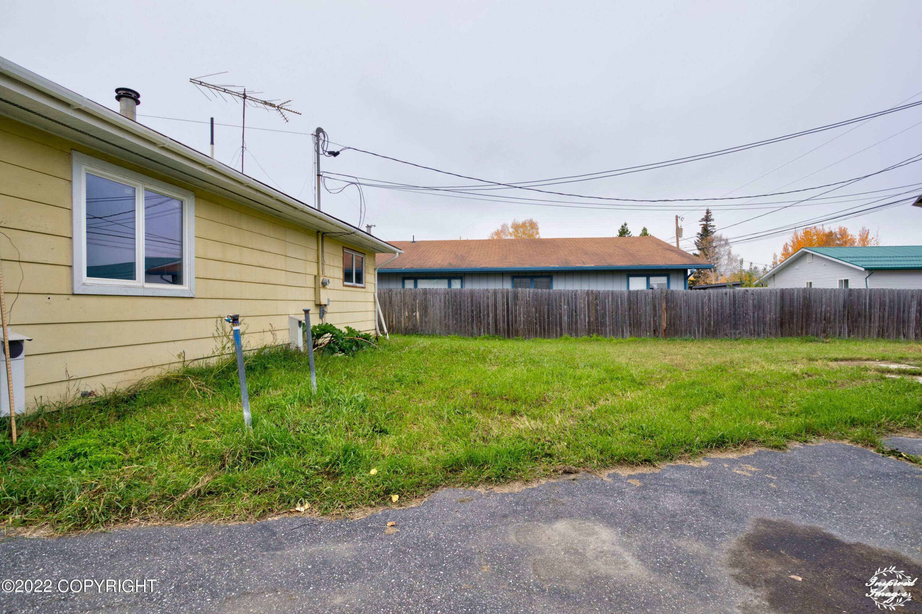 24. Single Family Homes for Sale at 121 E Seventh Avenue North Pole, Alaska 99705 United States