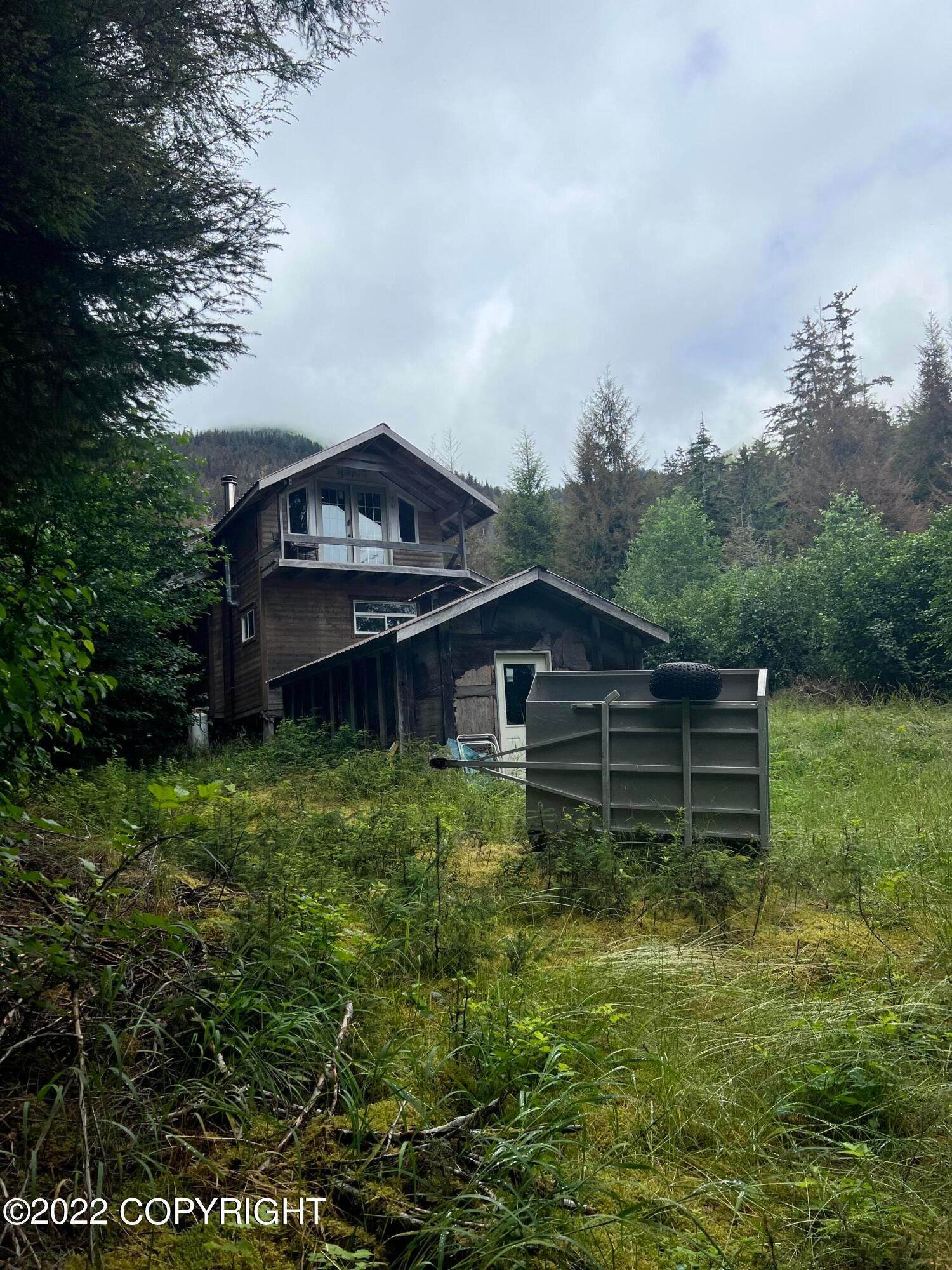 Single Family Homes por un Venta en L1-5 Columbia Cove Tenakee Springs, Alaska 99841 Estados Unidos