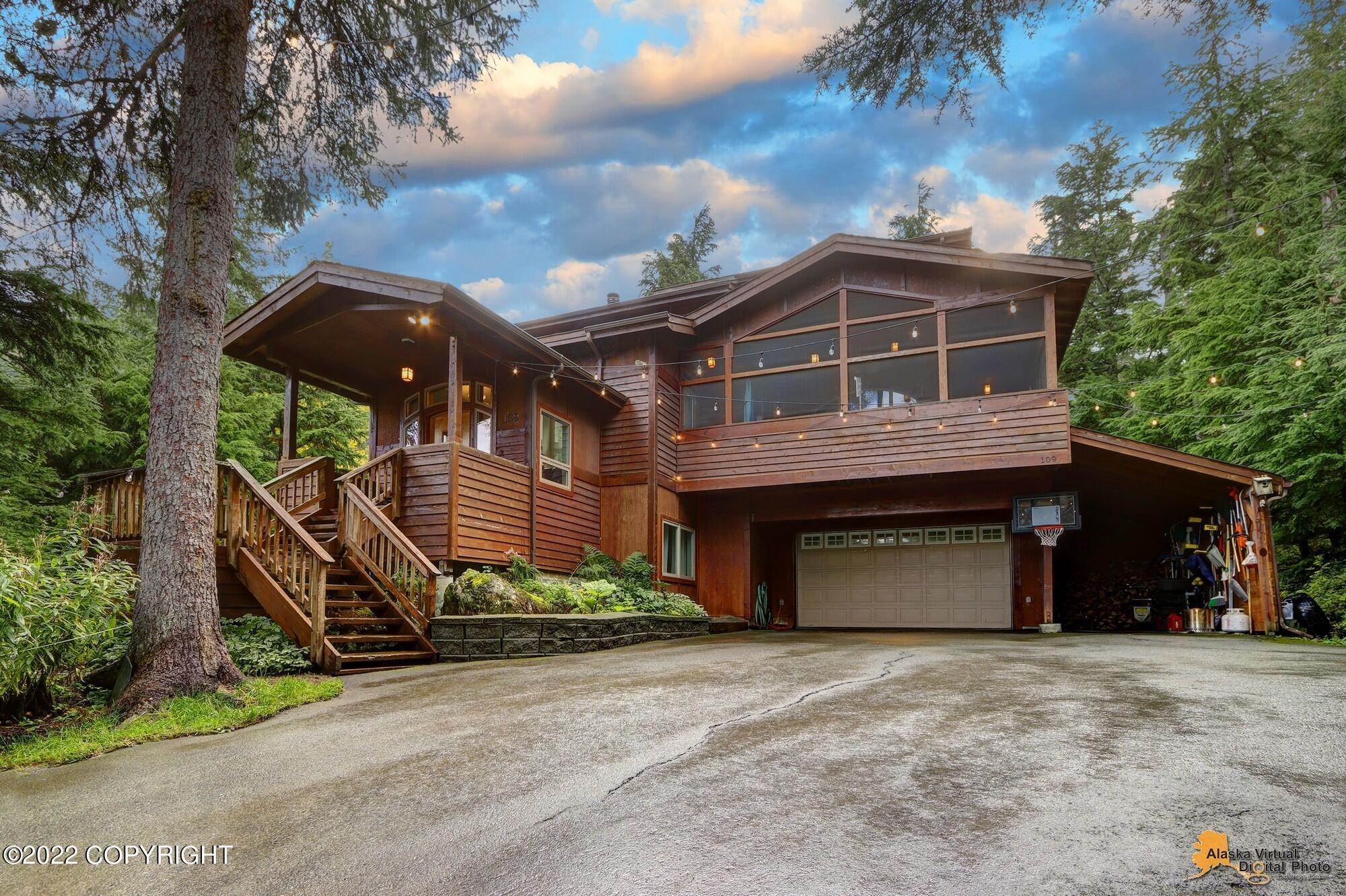 Single Family Homes 为 销售 在 109 Saint Johann Loop Girdwood, 阿拉斯加州 99587 美国
